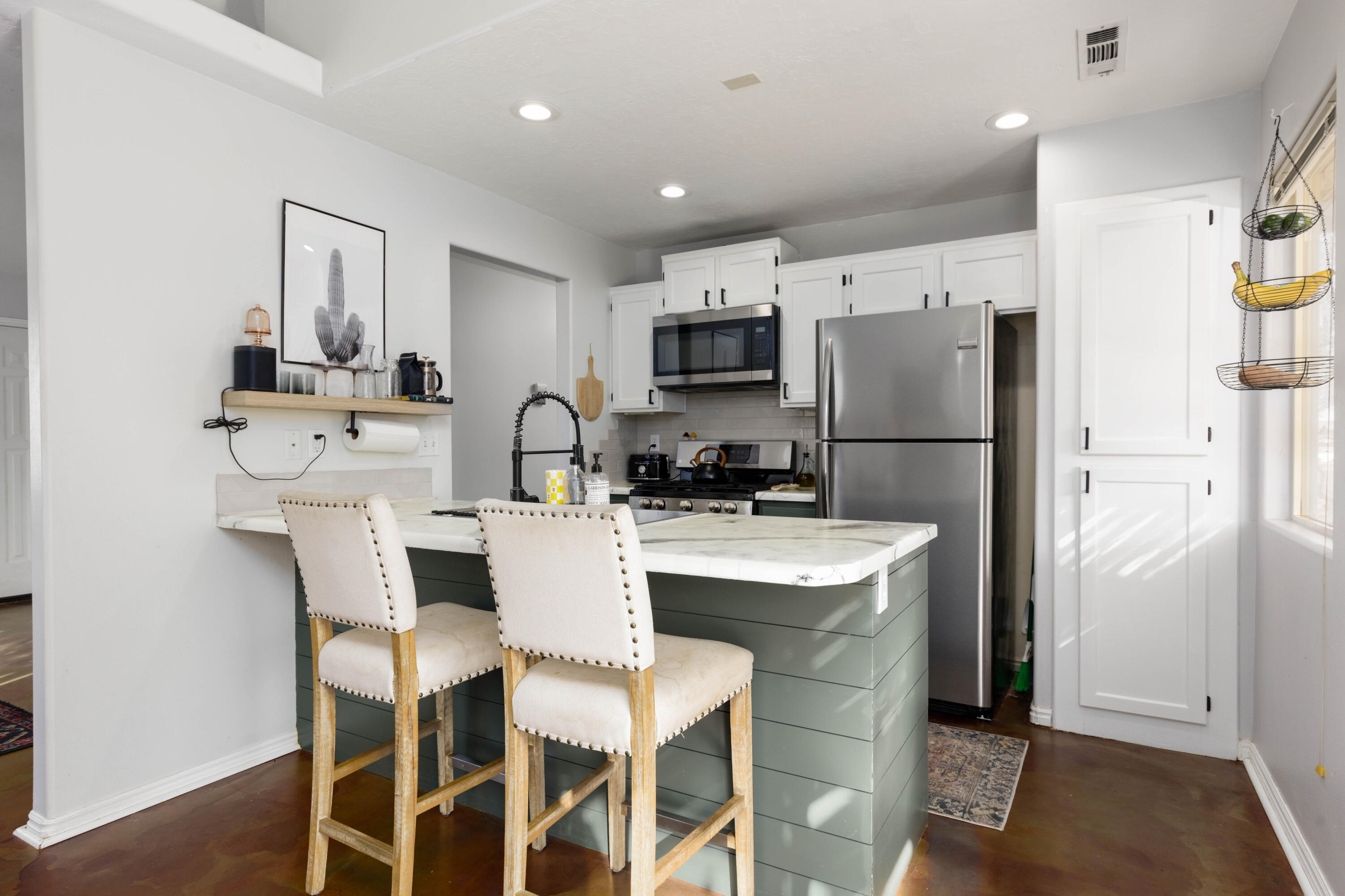 RED MOUNTAIN TOWNHOMES - Residential