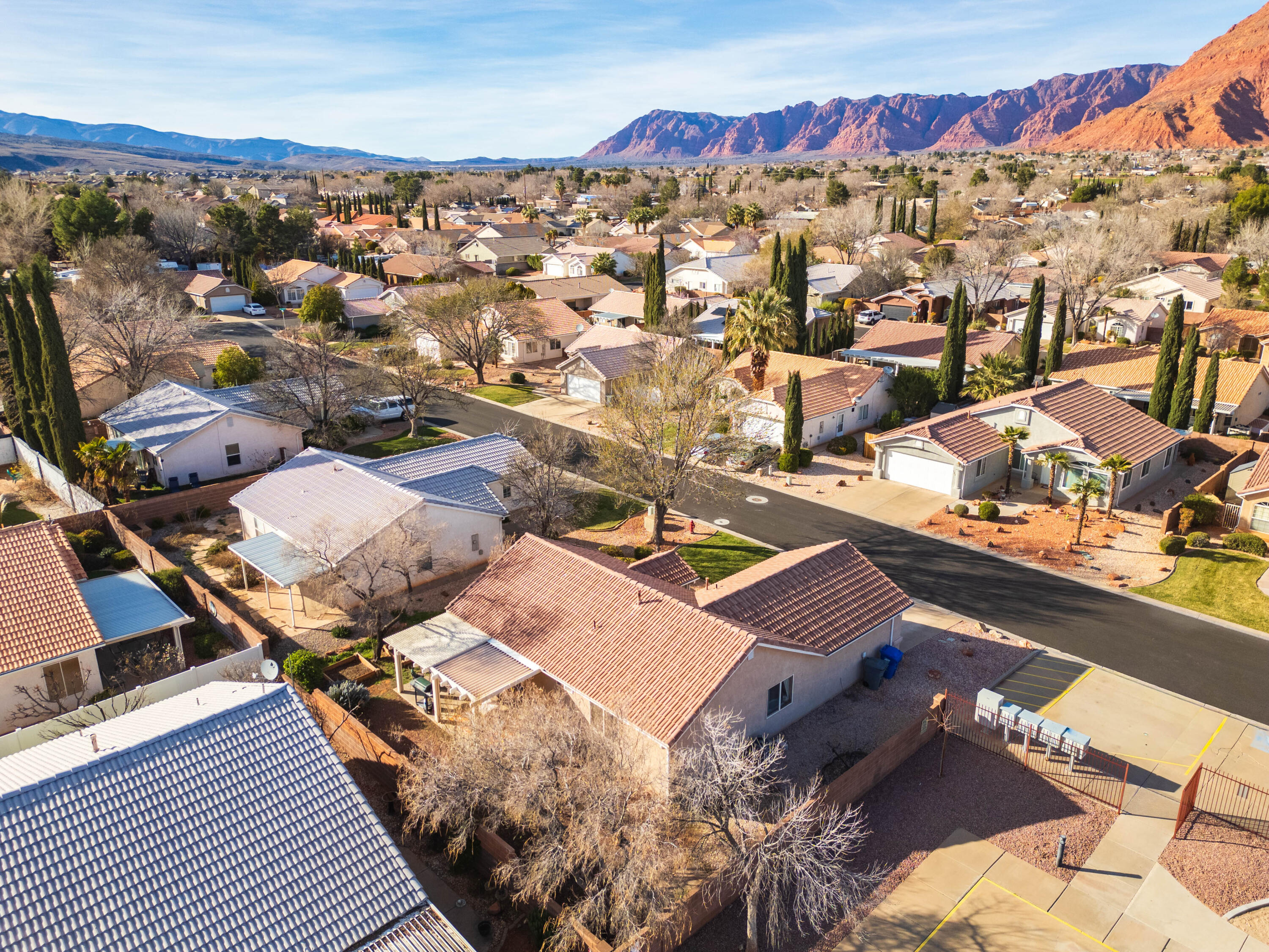 RED MOUNTAIN TOWNHOMES - Residential