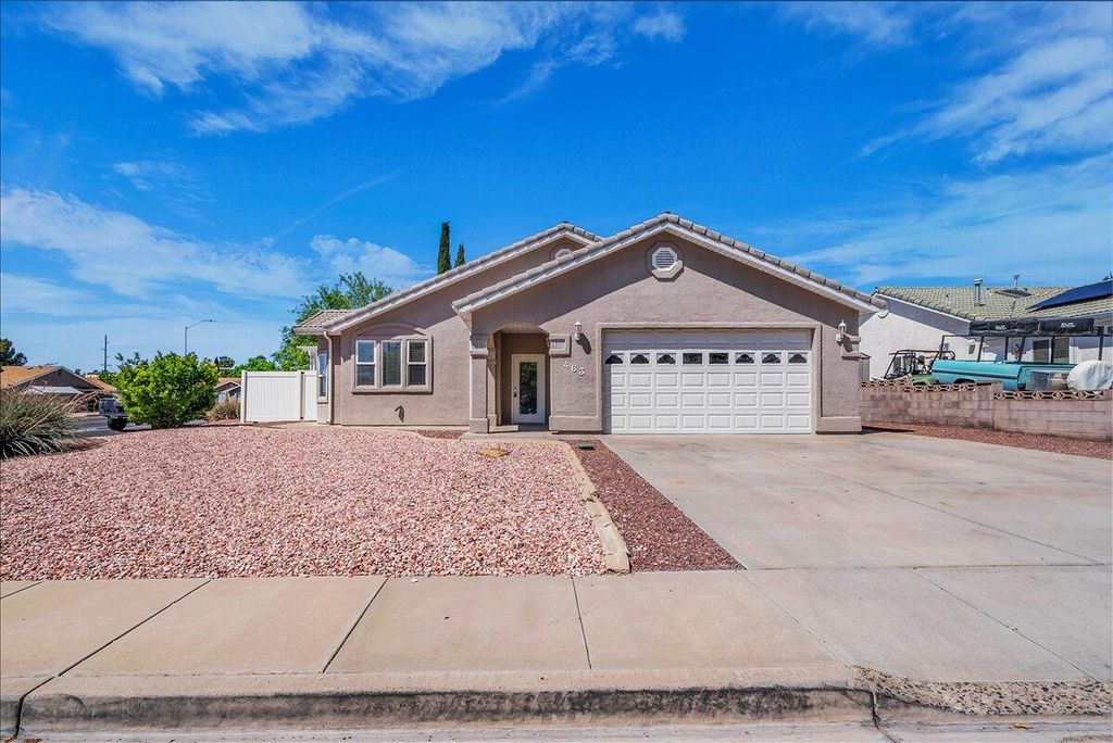 Photo of 463 N 2070 E, Saint George, UT 84790 (MLS # 26-271375)