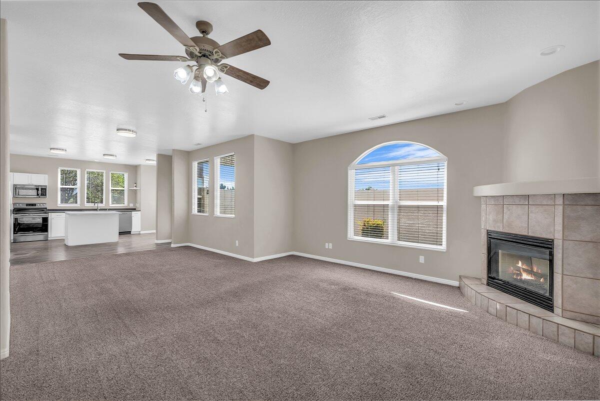 MCARTHUR HEIGHTS - Residential