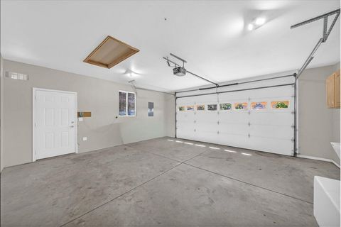 Tiny photo for 463 N 2070 E, Saint George, UT 84790 (MLS # 26-271375)