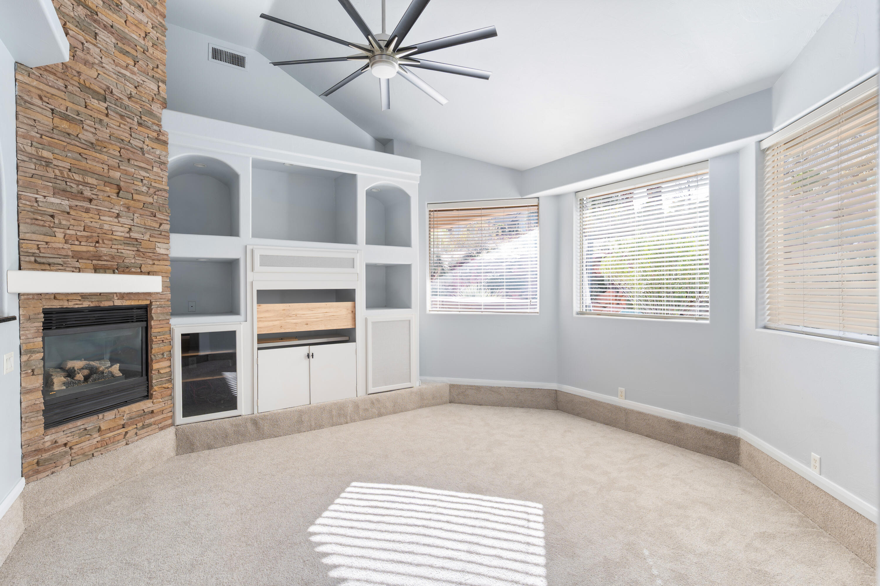 SILVERSTONE AT GREEN SPRINGS - Residential