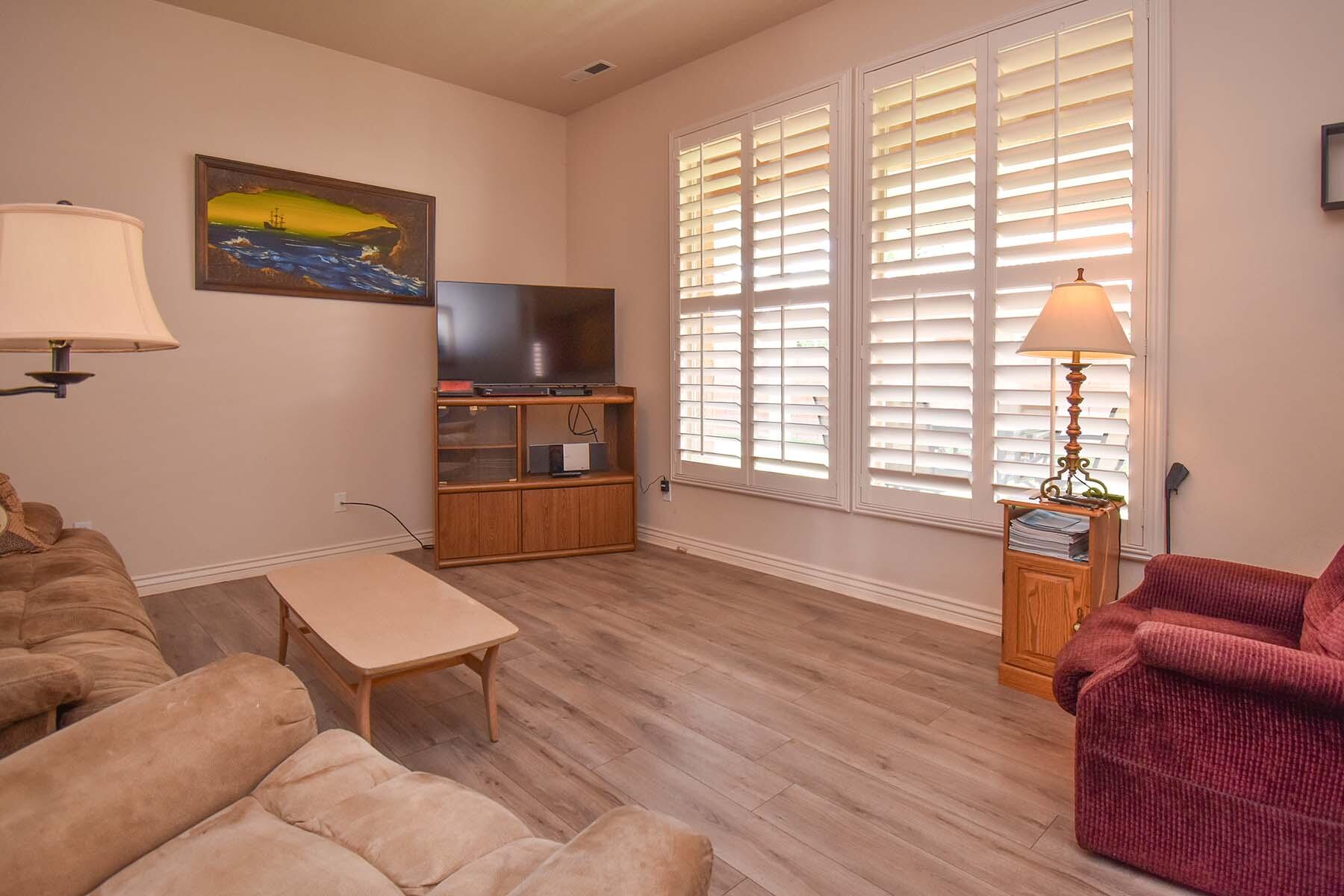 SPRINGFIELD TH - Residential