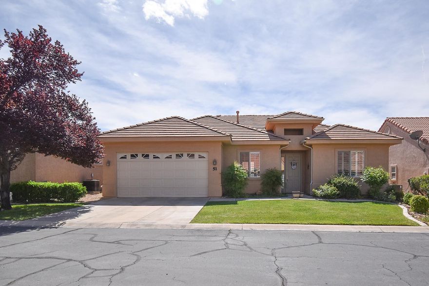 Welcome to this well-maintained single-level home in St. George. Featuring 3 bedrooms, 2 bathrooms, and an open floor plan. With 10-foot ceilings this home offers comfortable, low-maintenance living.

Enjoy a bright living space, functional kitchen with ample storage, and a private primary suite. The property also includes a 2-car garage and is located in a quiet community with convenient access to shopping, dining, and more.