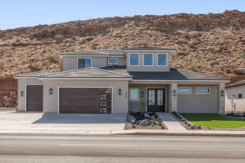 Photo of 458 E Weatherby Way, Washington, UT 84780 (MLS # 26-271782)