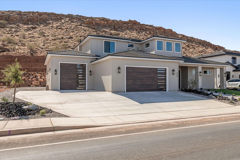 Photo of 458 E Weatherby Way, Washington, UT 84780 (MLS # 26-271782)