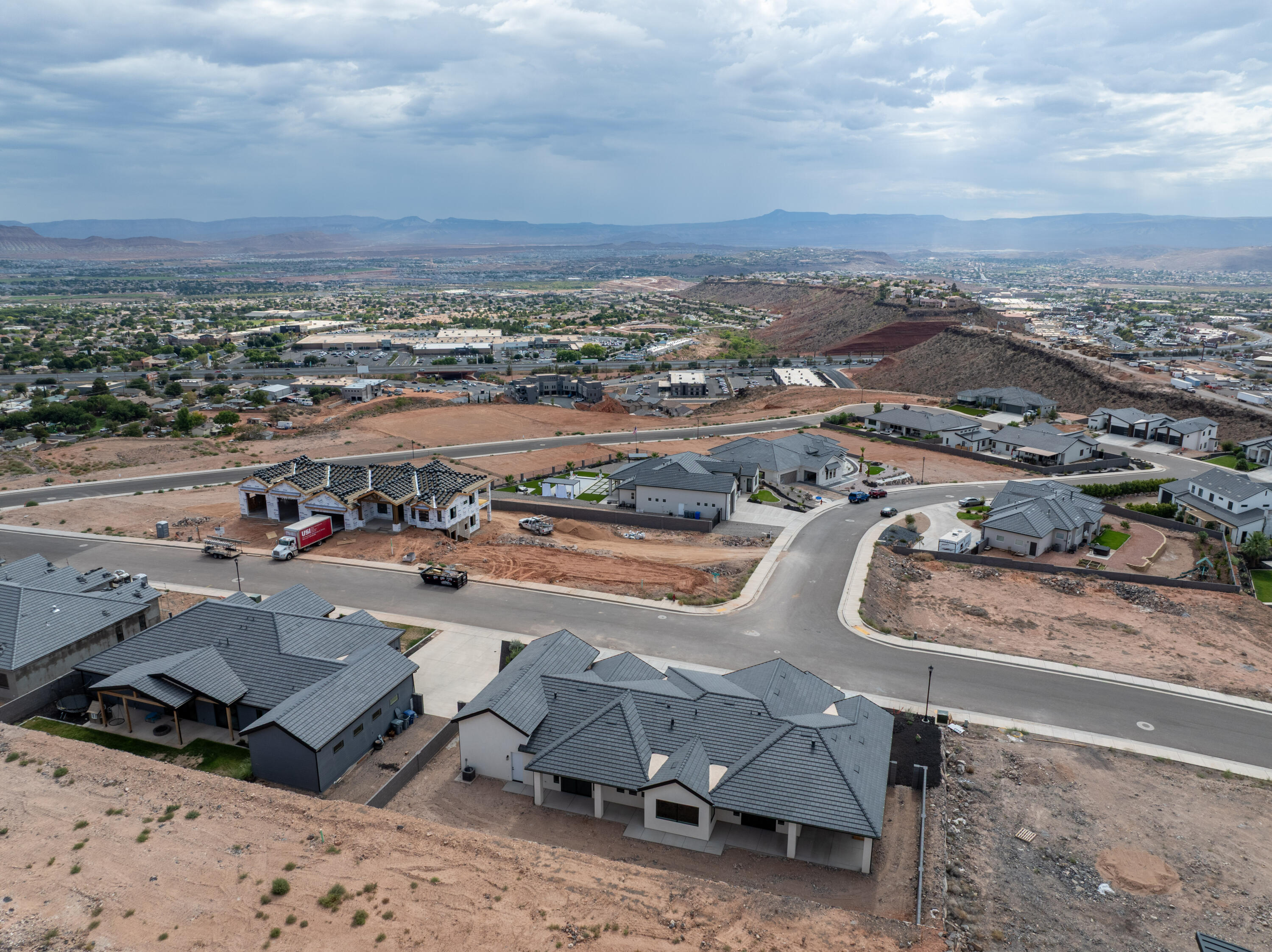 GRAND HEIGHTS - Residential