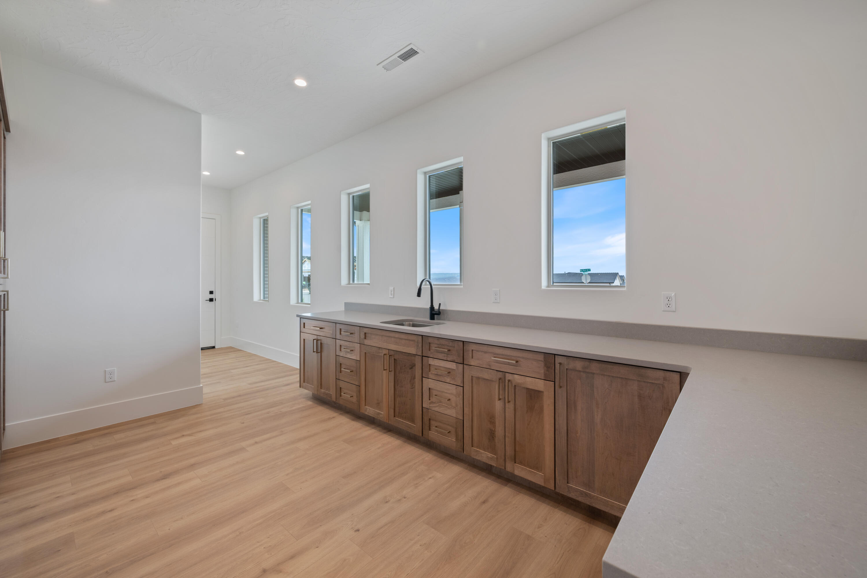 GRAND HEIGHTS - Residential