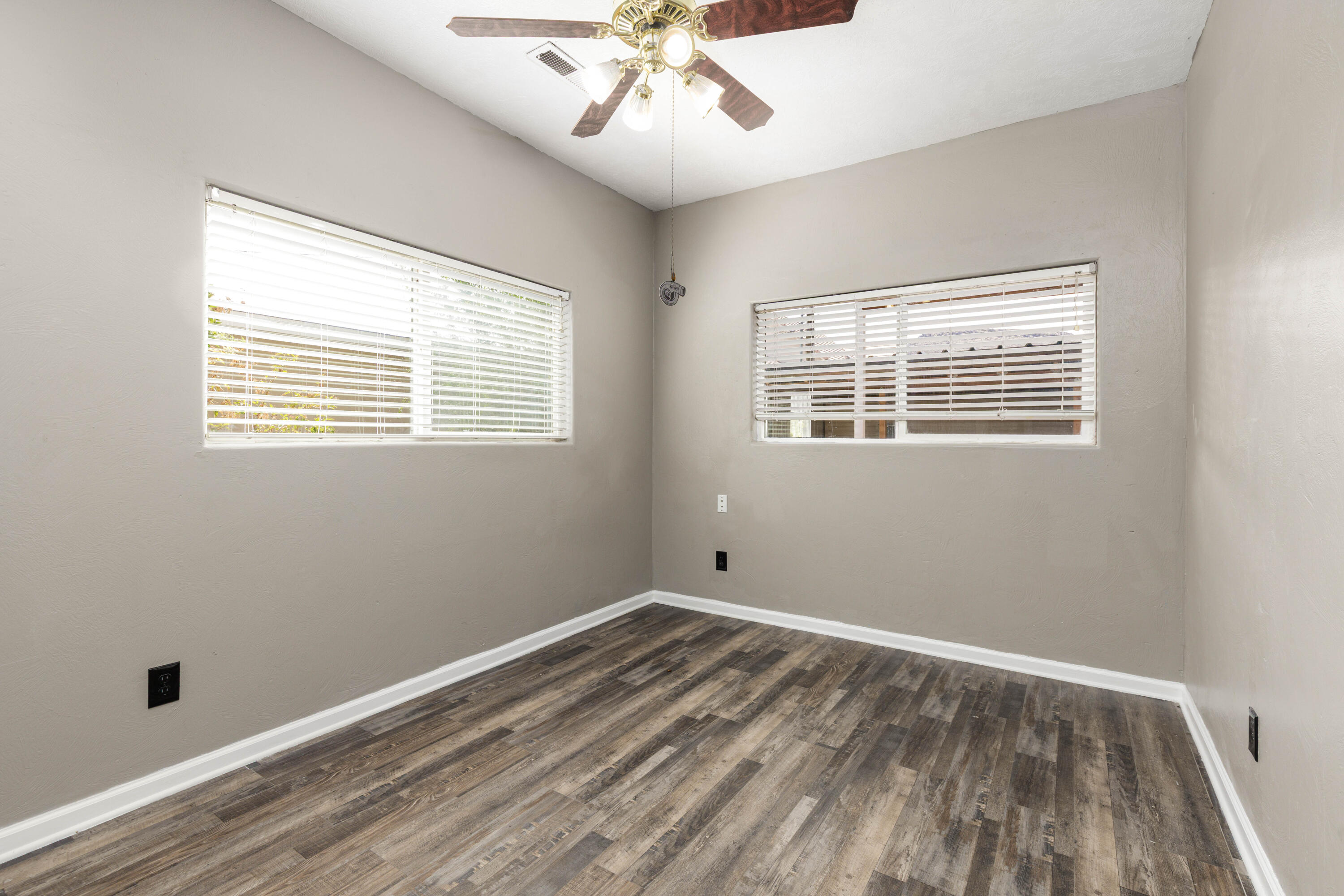 ST GEORGE TOWNSITE - Residential