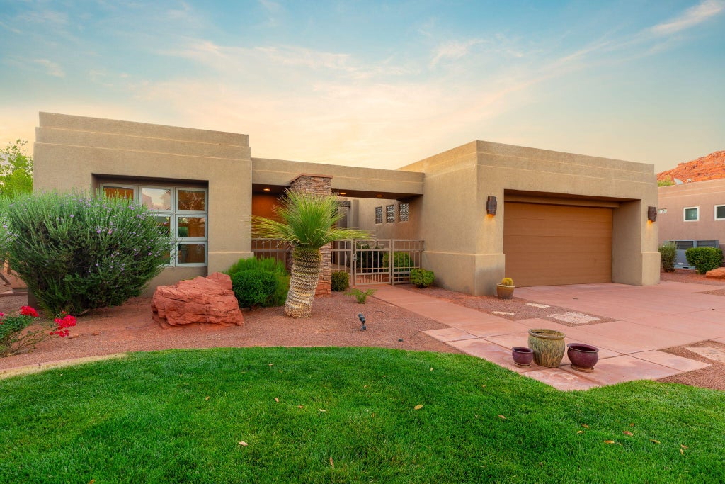 Photo of 2255 N Tuweap DR #9, Saint George, UT 84770 (MLS # 26-273535)
