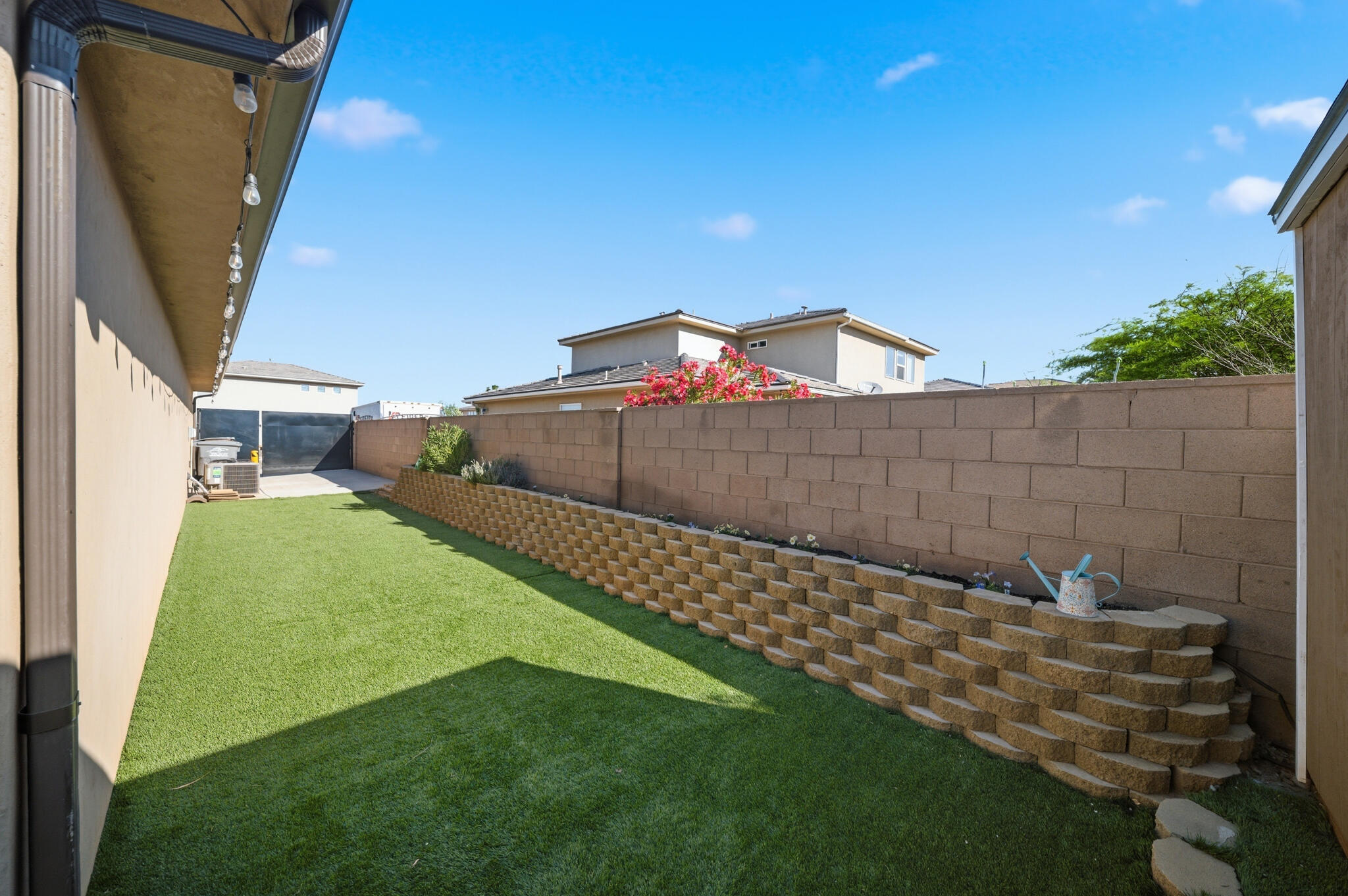 DESERT RIDGE - Residential