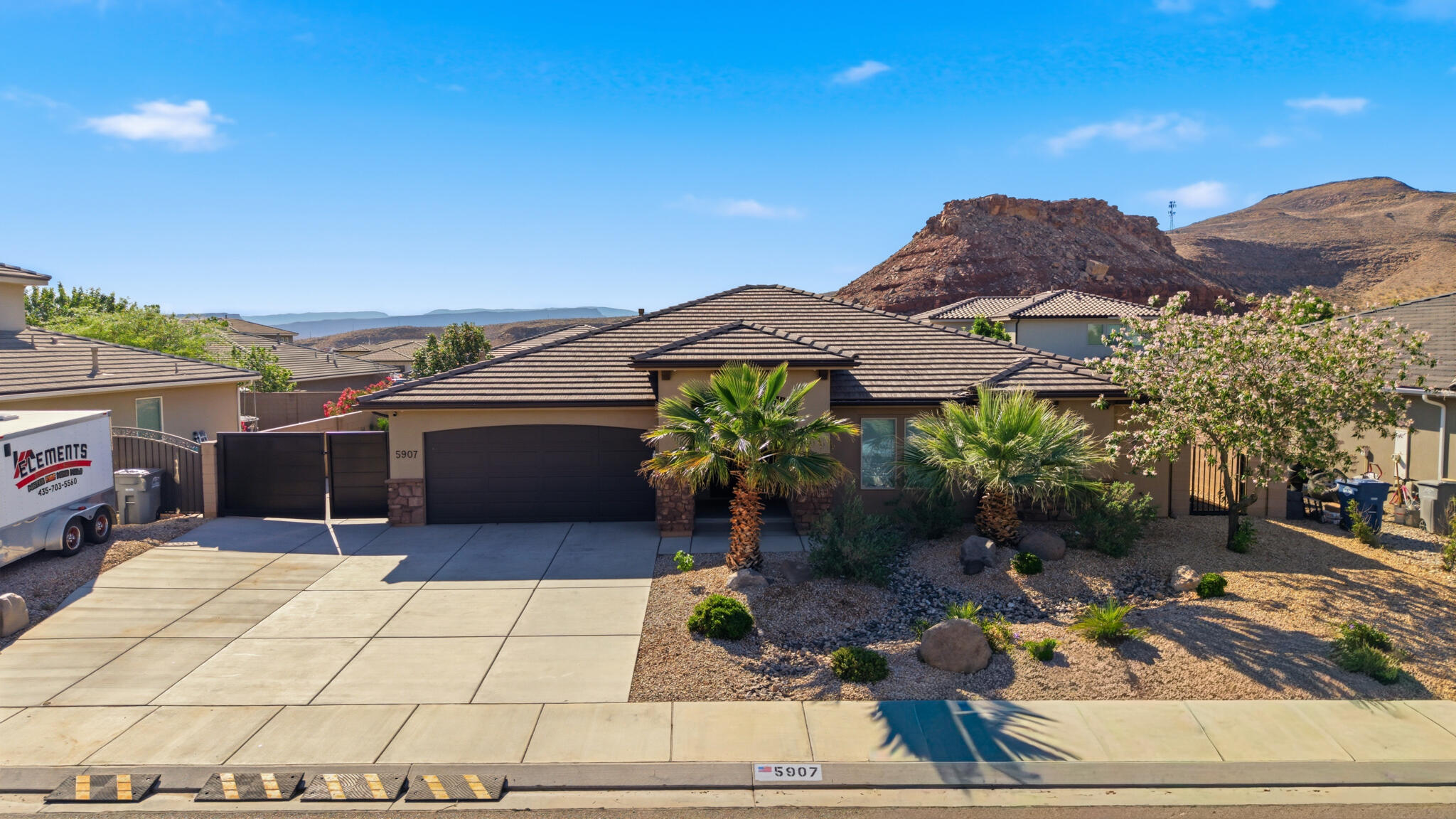 DESERT RIDGE - Residential