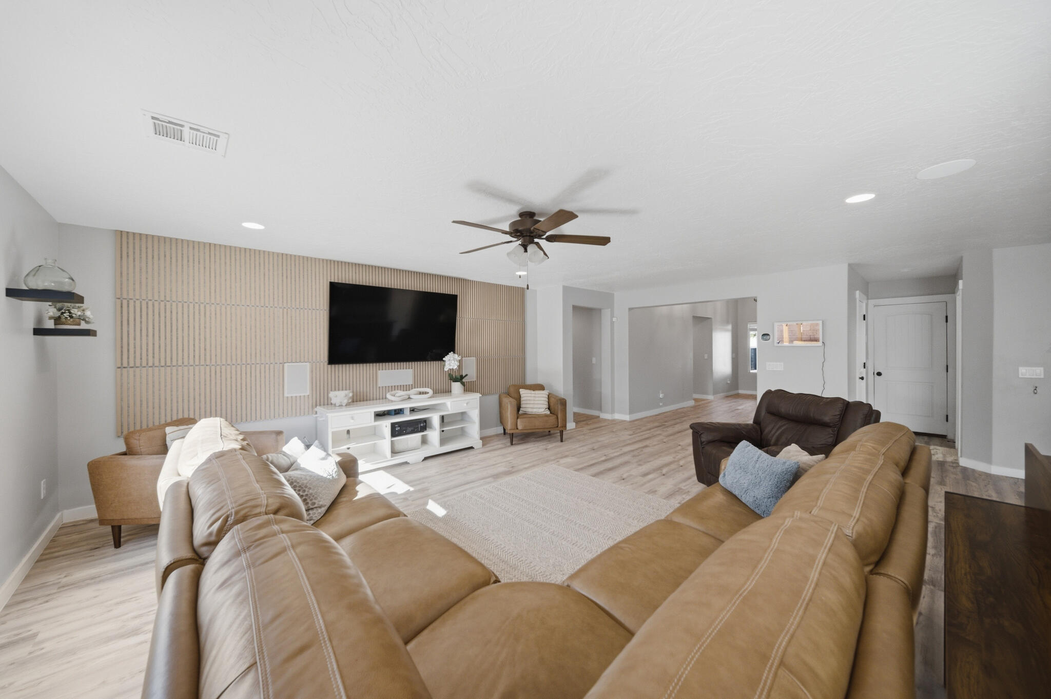DESERT RIDGE - Residential