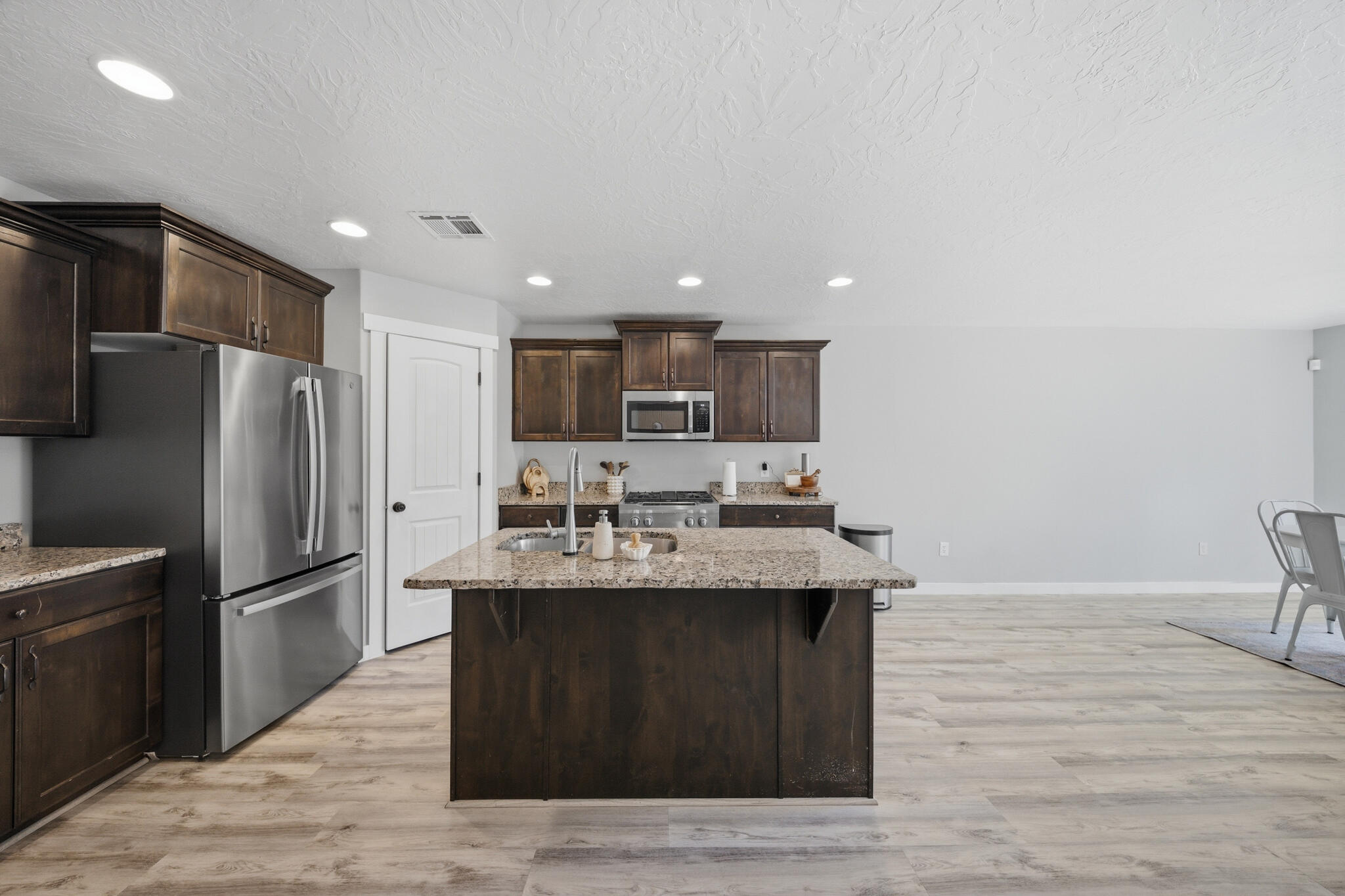 DESERT RIDGE - Residential