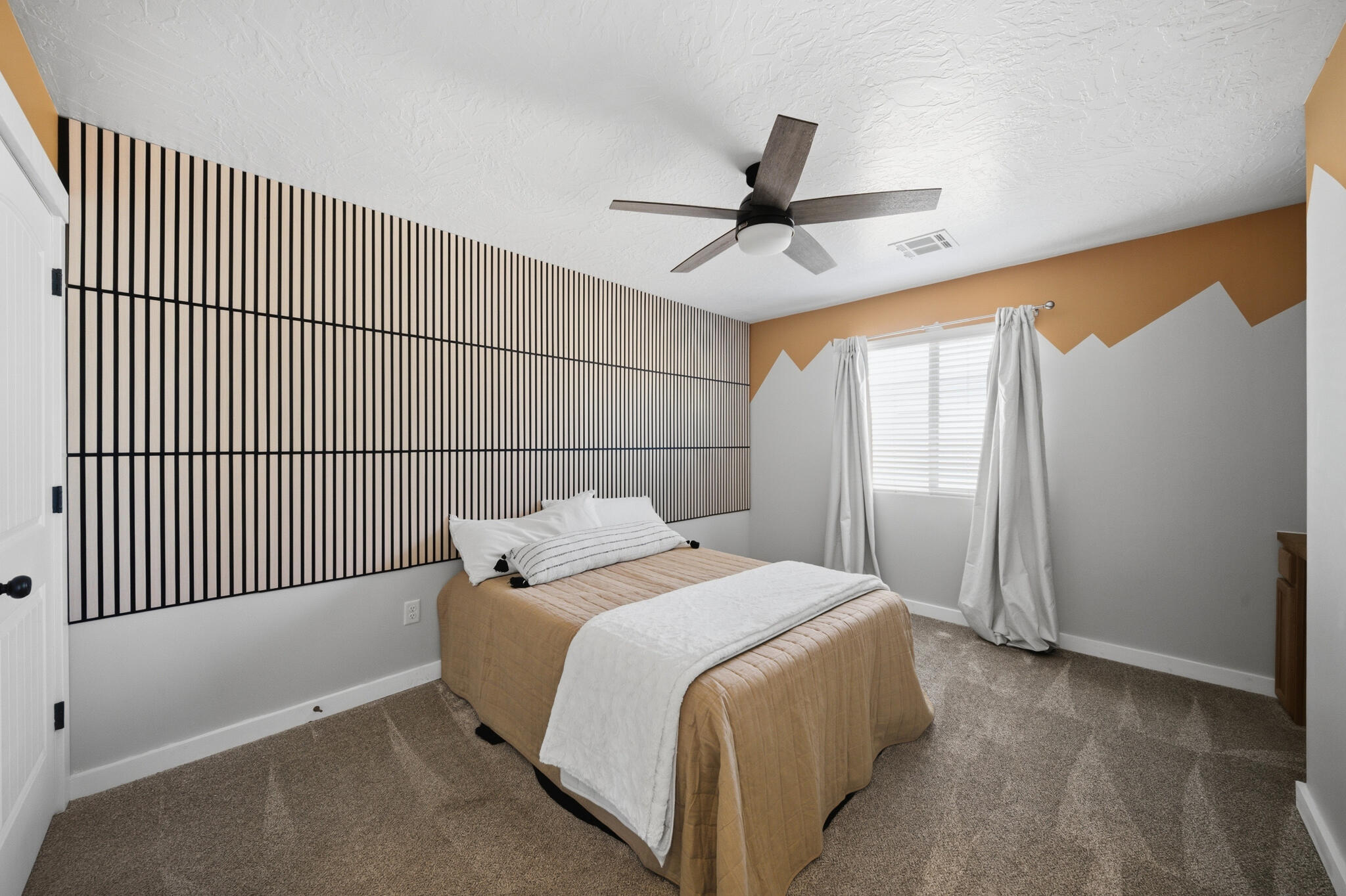 DESERT RIDGE - Residential