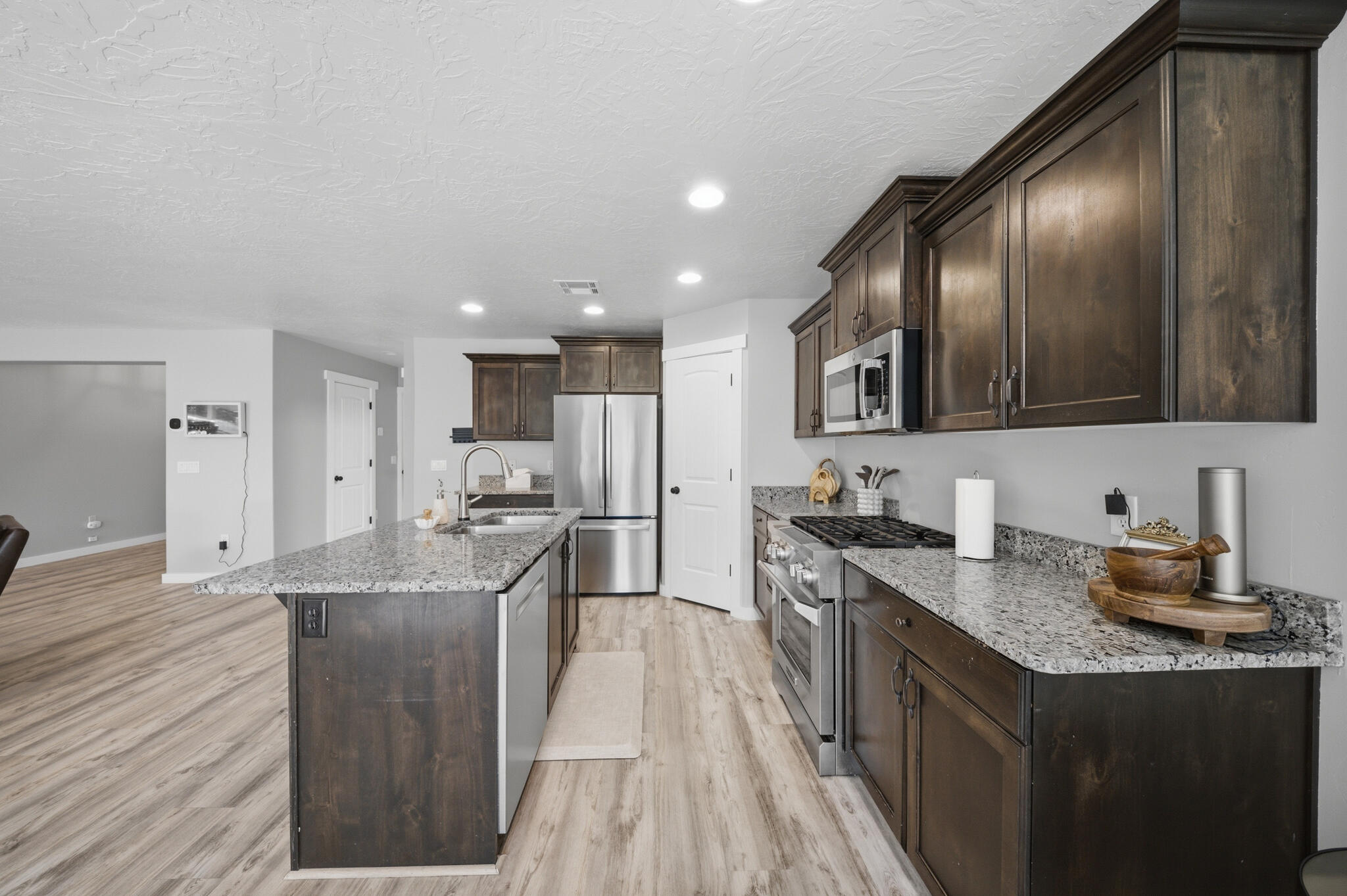 DESERT RIDGE - Residential