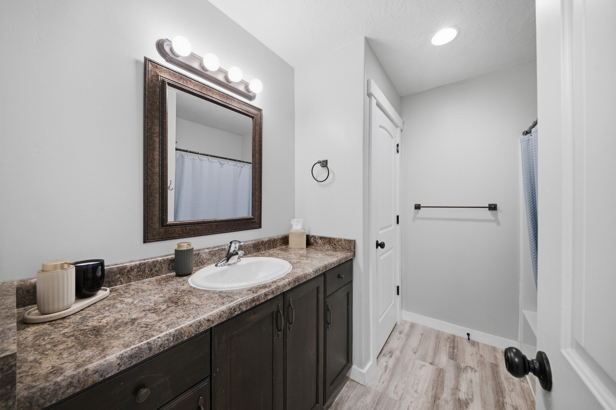 DESERT RIDGE - Residential