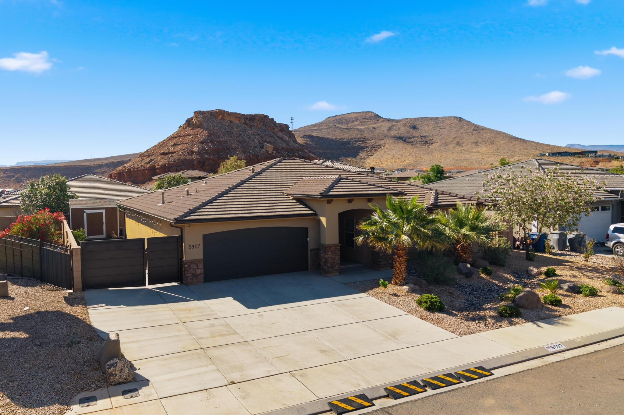 DESERT RIDGE - Residential