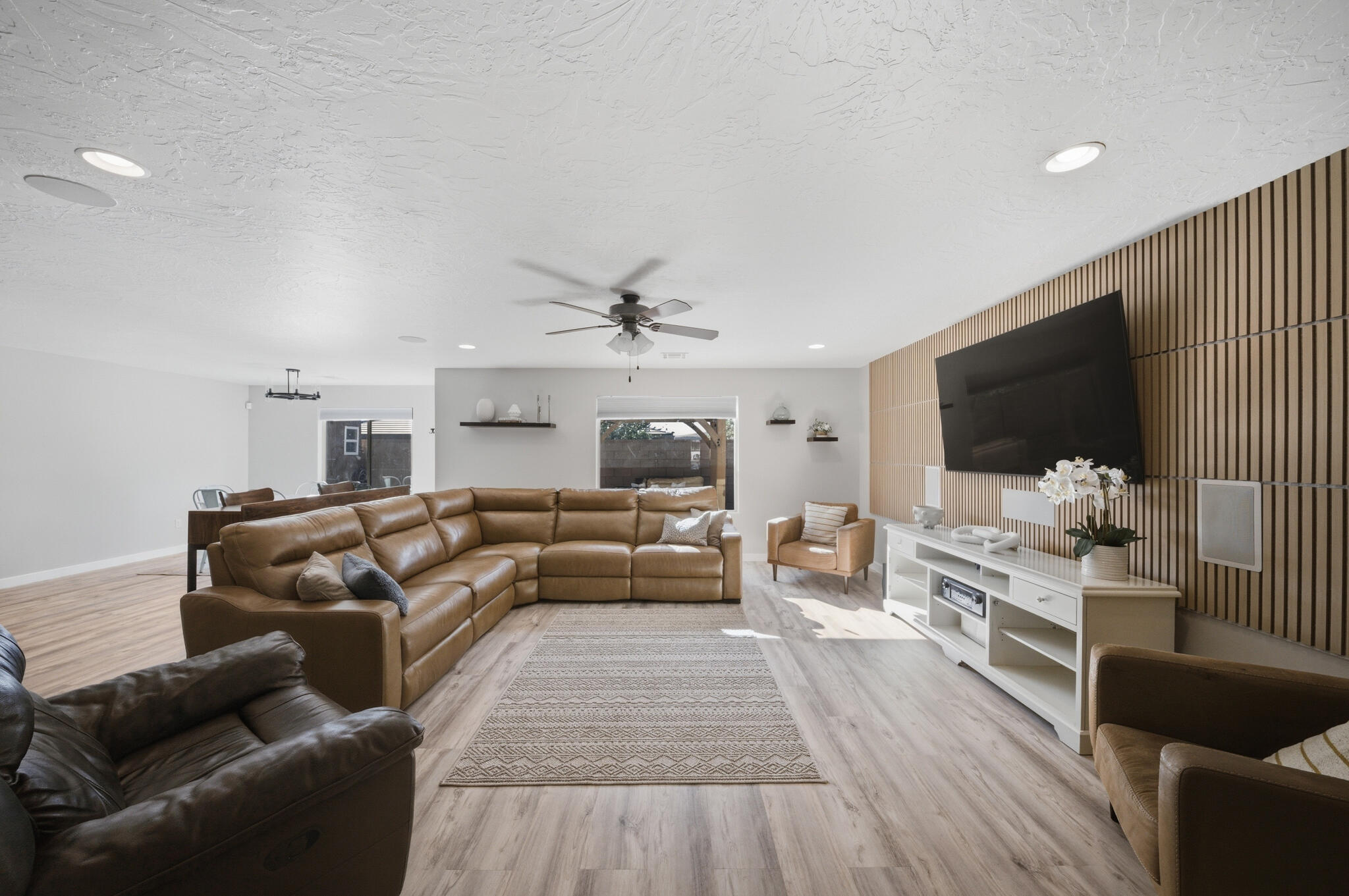 DESERT RIDGE - Residential