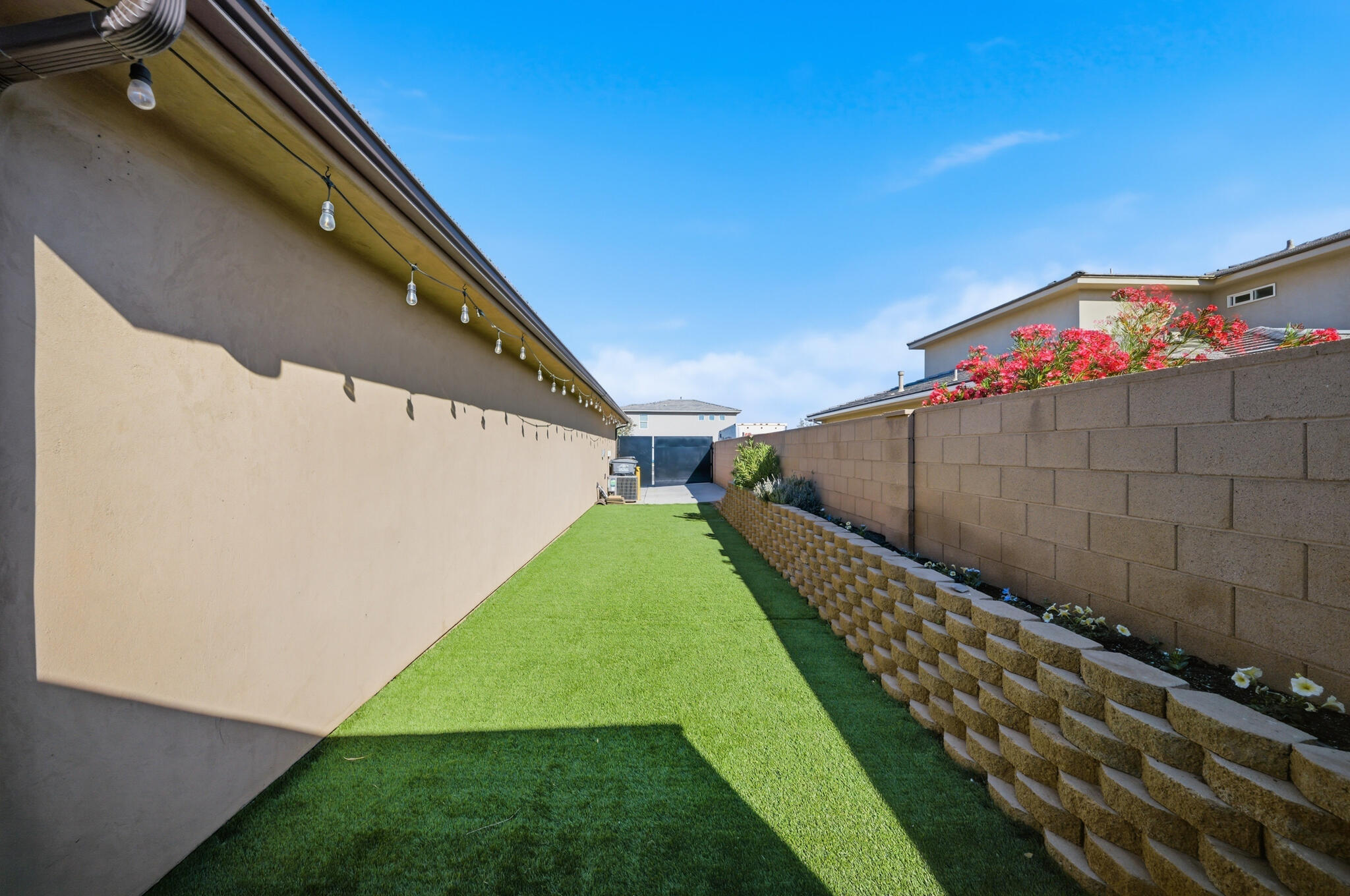 DESERT RIDGE - Residential