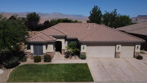 Photo of 4996 S MOSAIC DR, Saint George, UT 84790 (MLS # 26-273011)