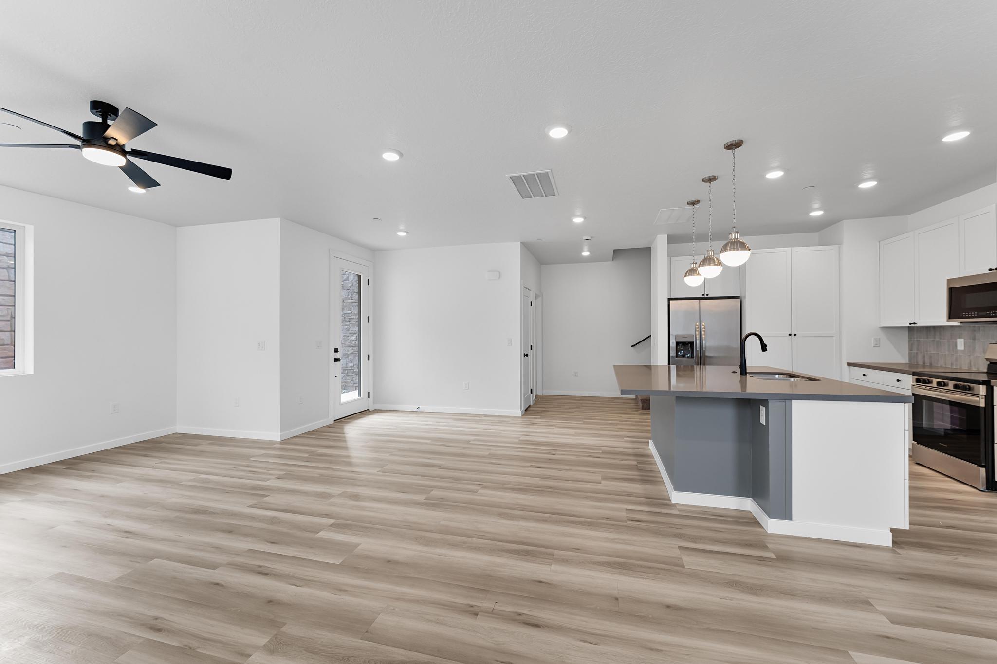 CORAL SPRINGS CONDOMINIUMS - Residential