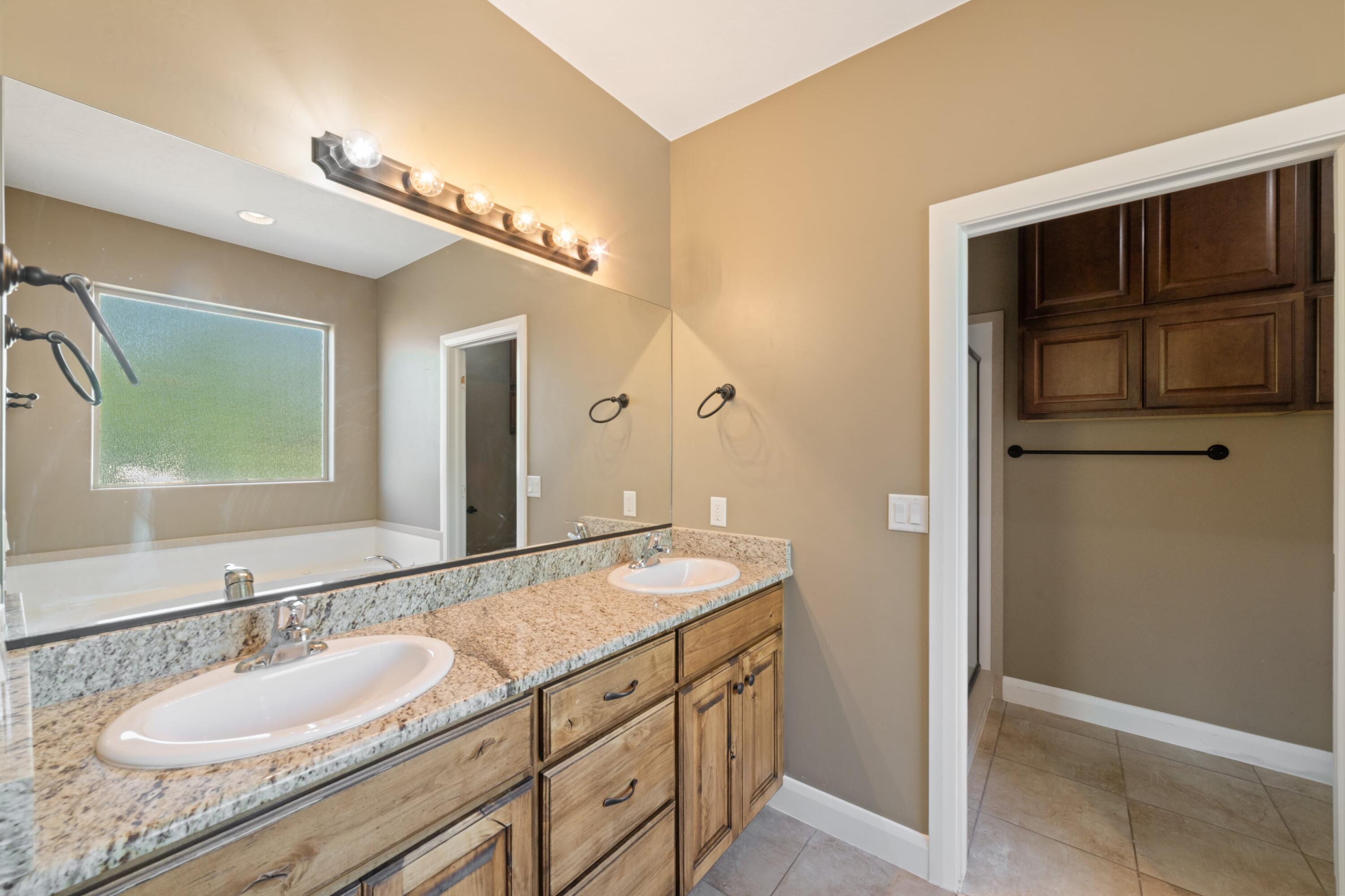 COBBLESTONE FIELDS (H) - Residential