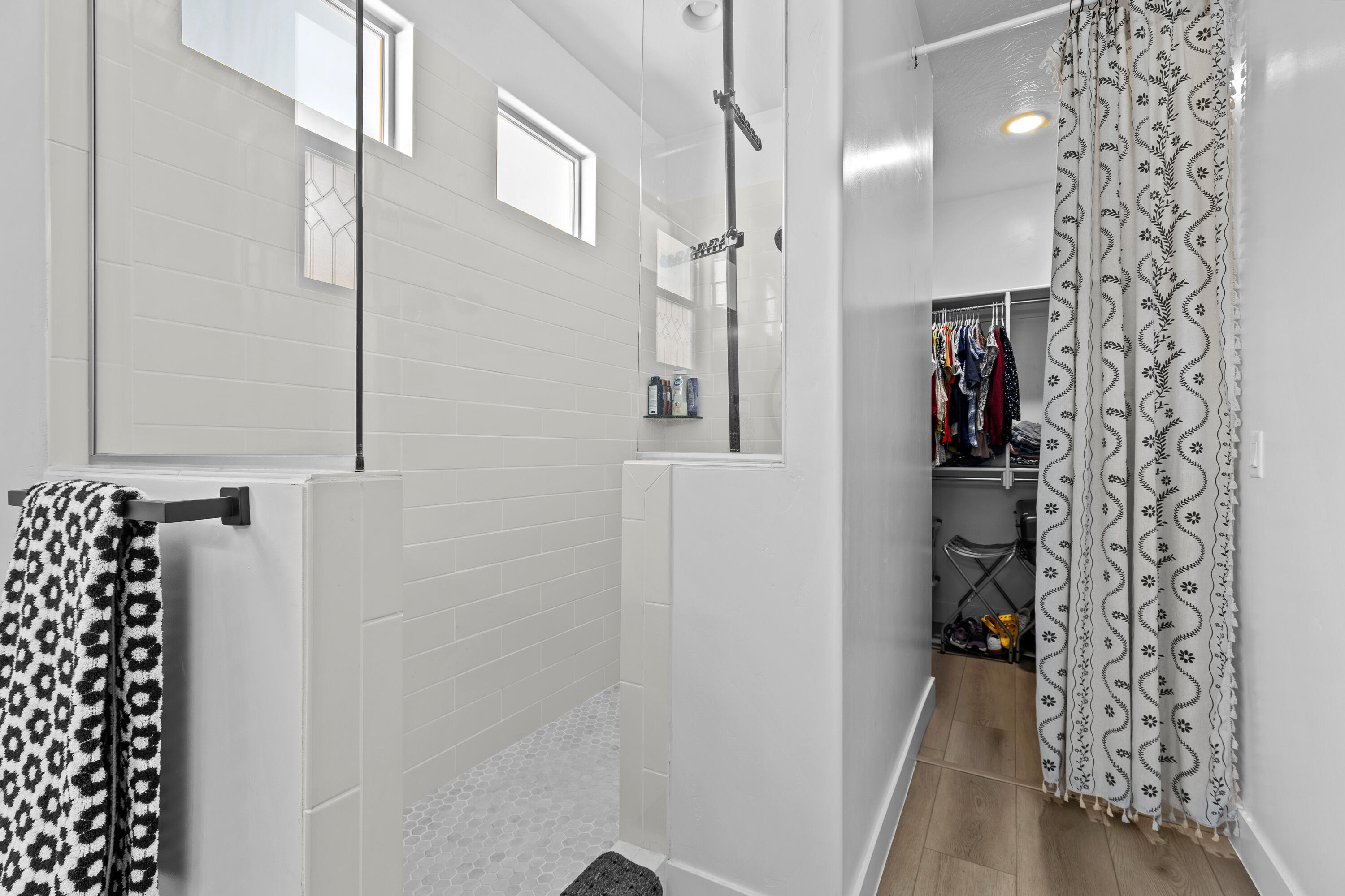 DESERT VISTA - Residential