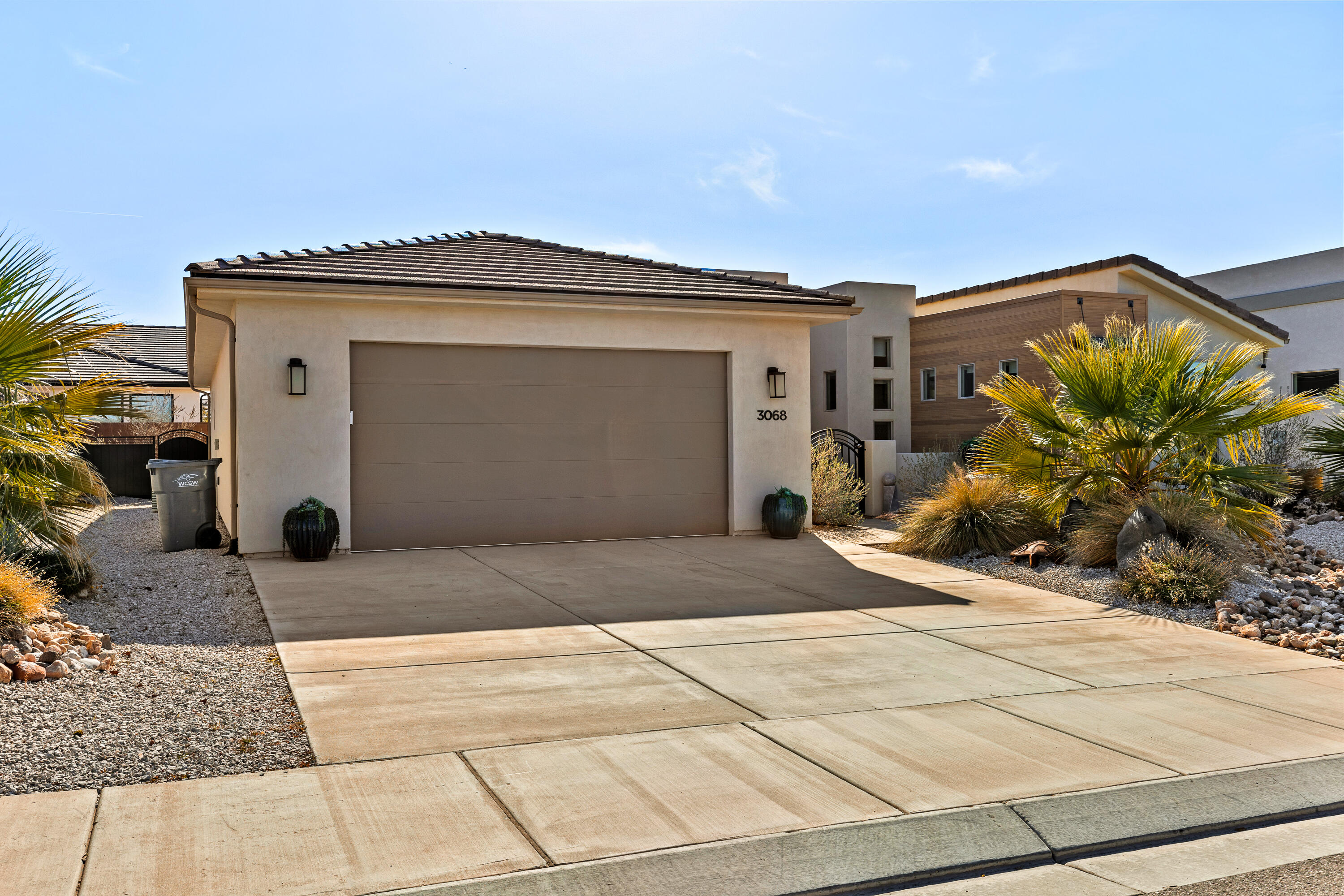 DESERT VISTA - Residential