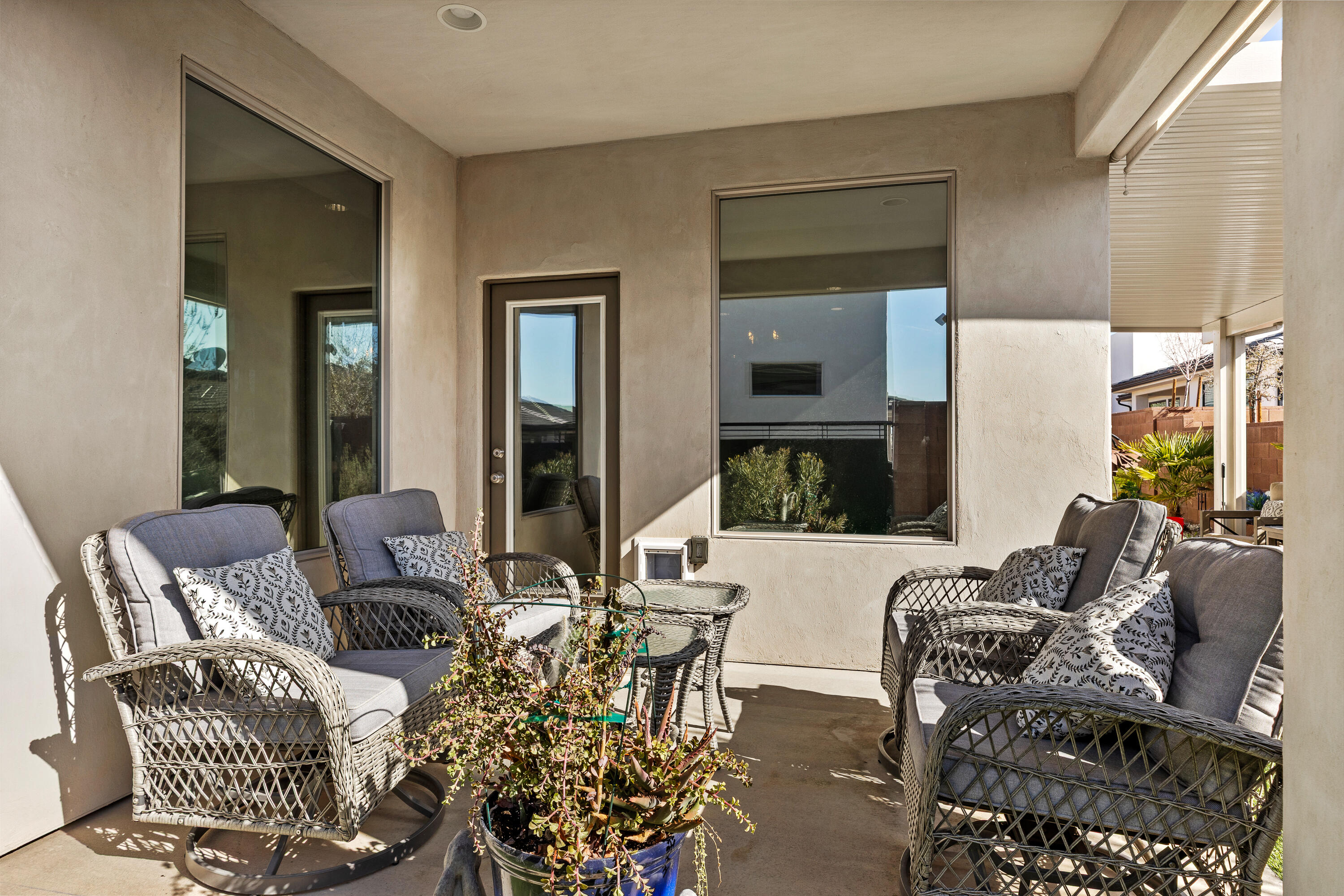 DESERT VISTA - Residential