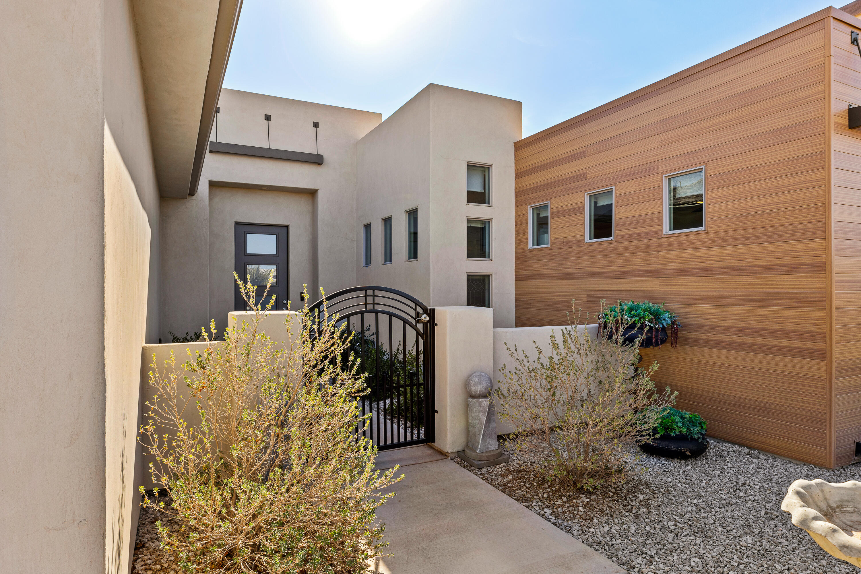 DESERT VISTA - Residential