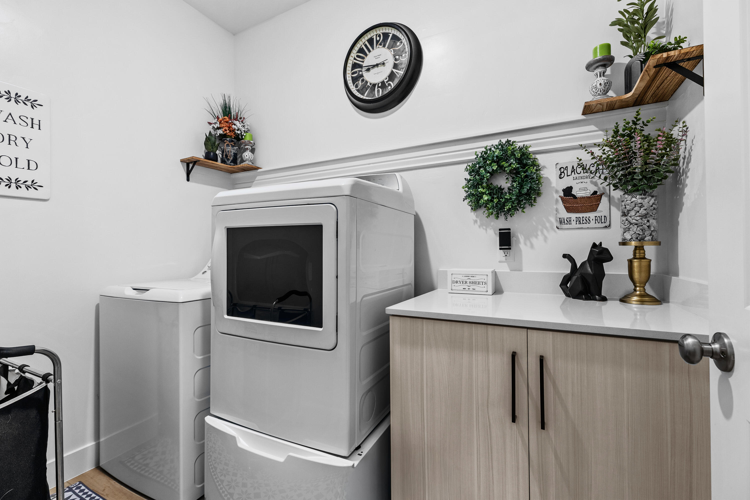 DESERT VISTA - Residential