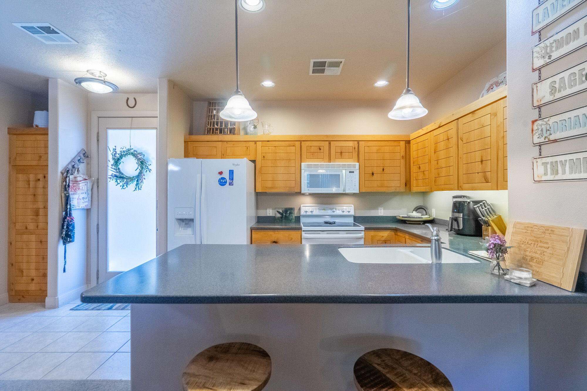 BLACKROCK CONDOS AT STONEBRIDGE - Residential