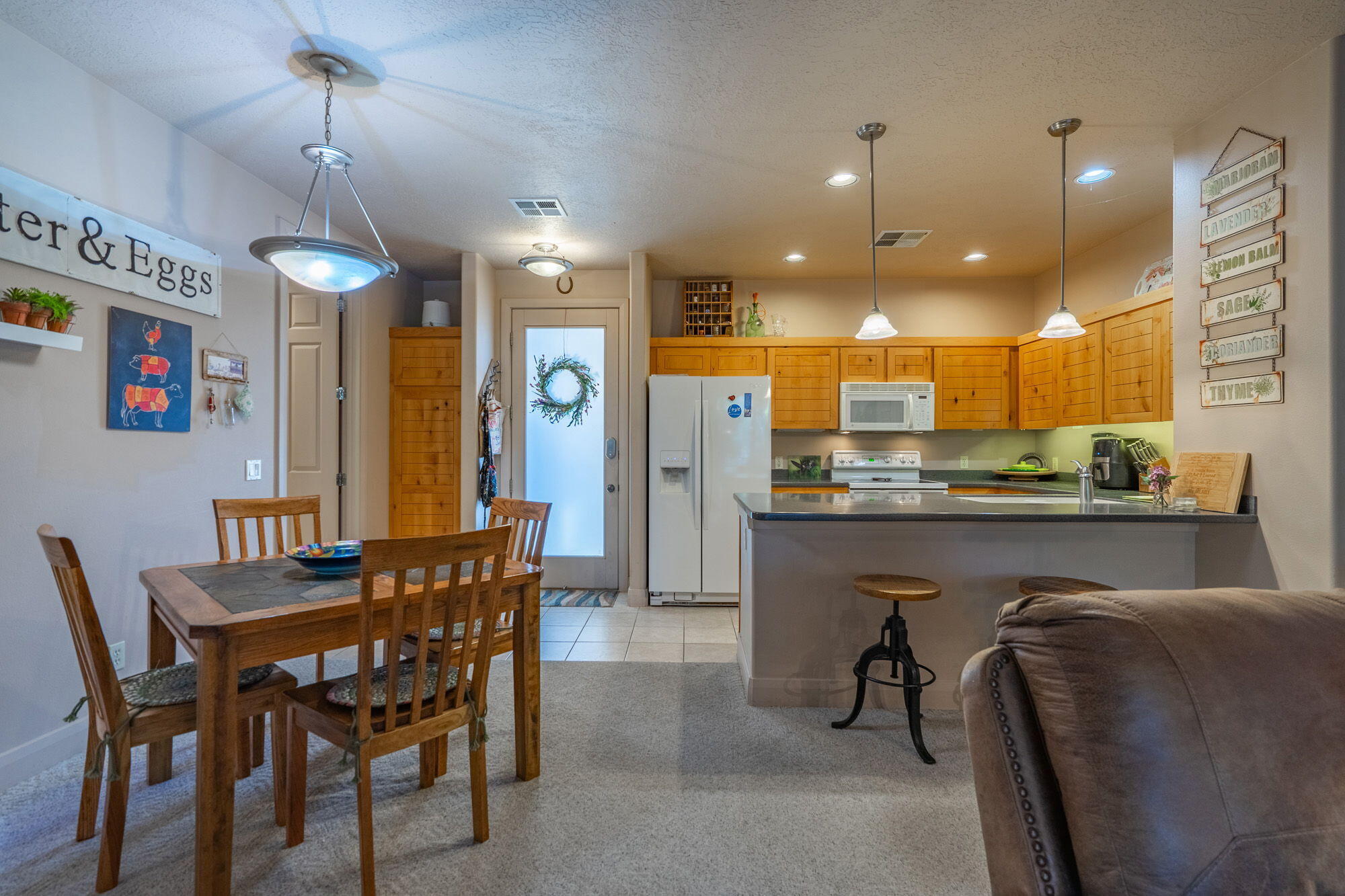 BLACKROCK CONDOS AT STONEBRIDGE - Residential