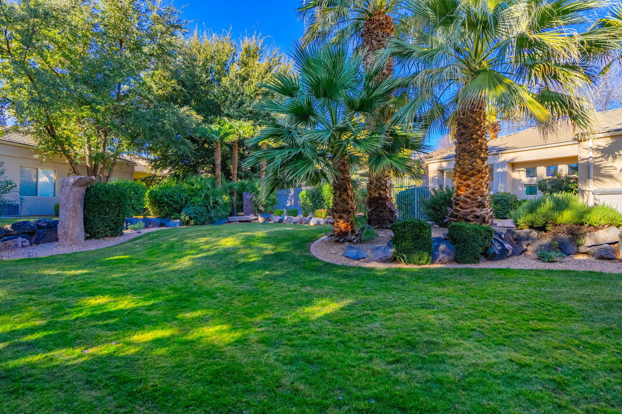 BLACKROCK CONDOS AT STONEBRIDGE - Residential