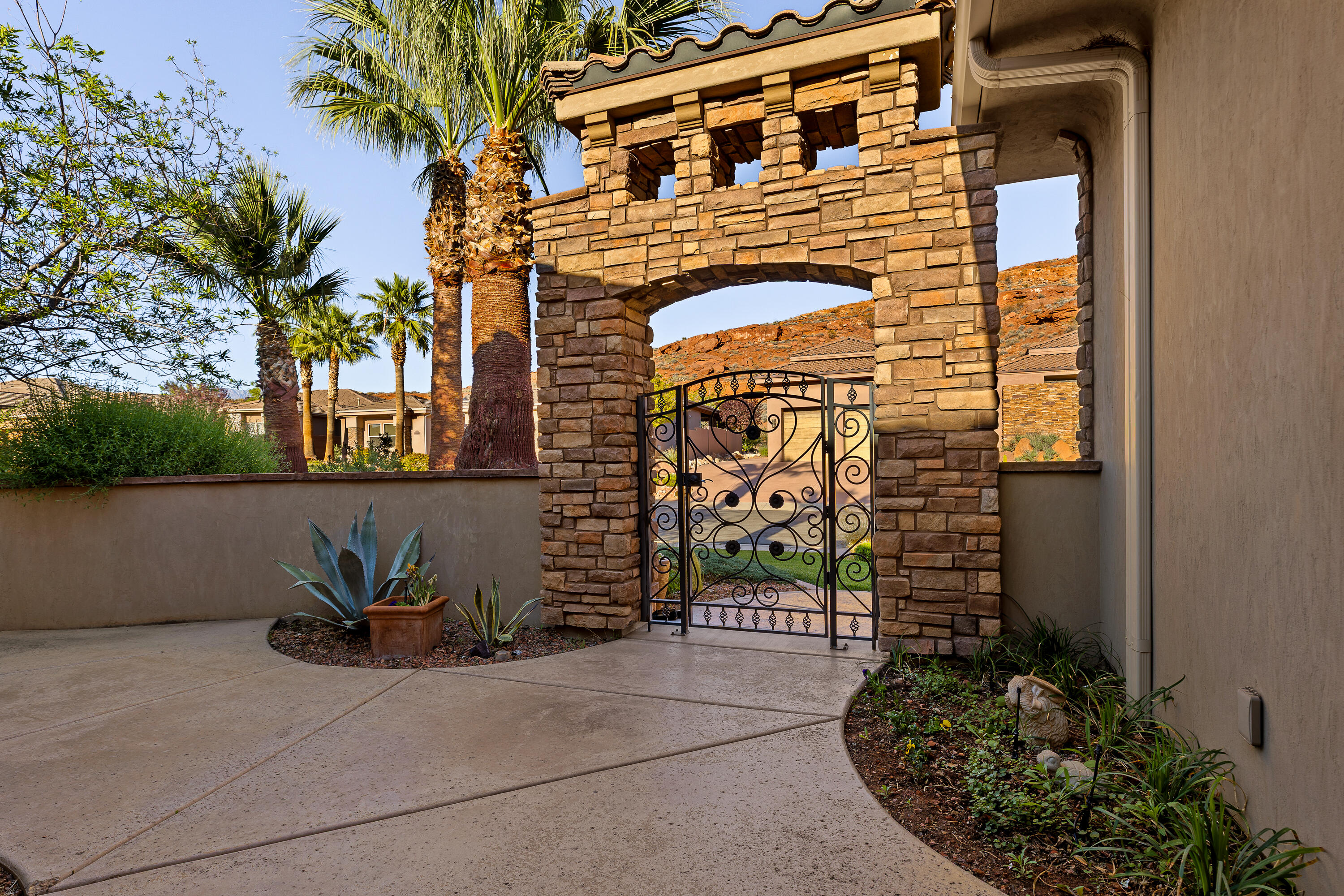 CASTLE ROCK - Residential