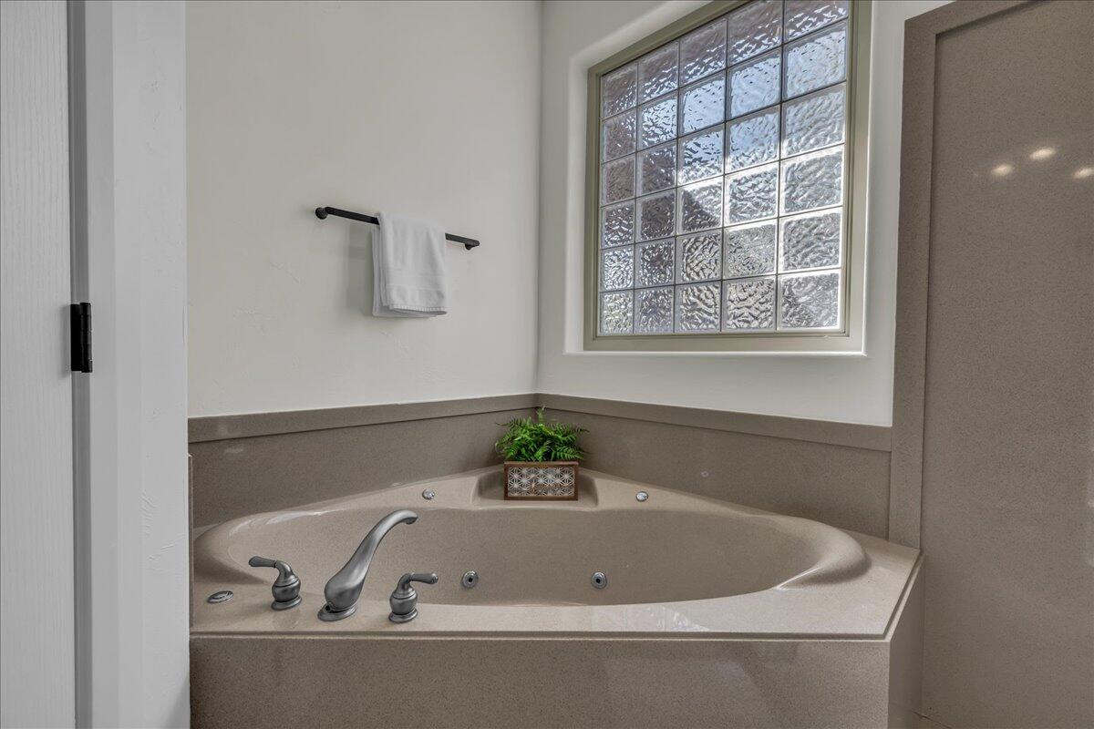 STONE CLIFF TOWNHOMES - Residential