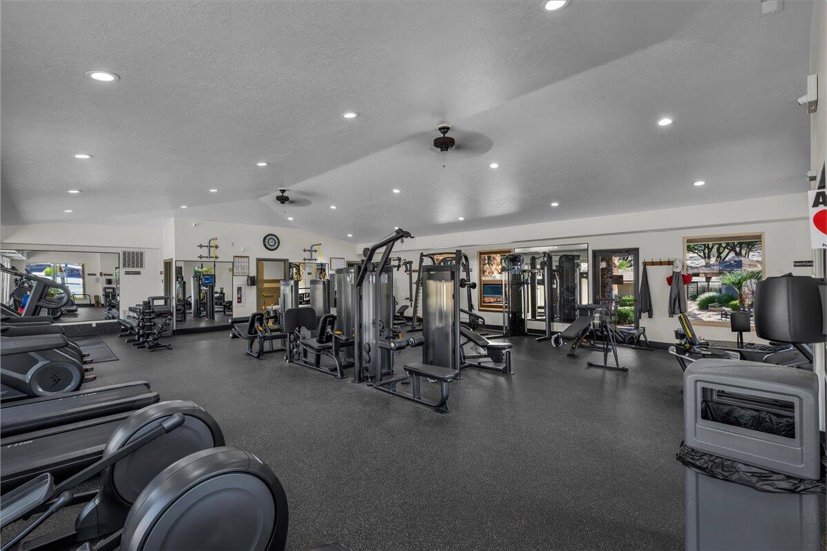 STONE CLIFF TOWNHOMES - Residential