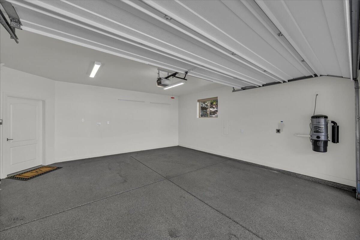 STONE CLIFF TOWNHOMES - Residential