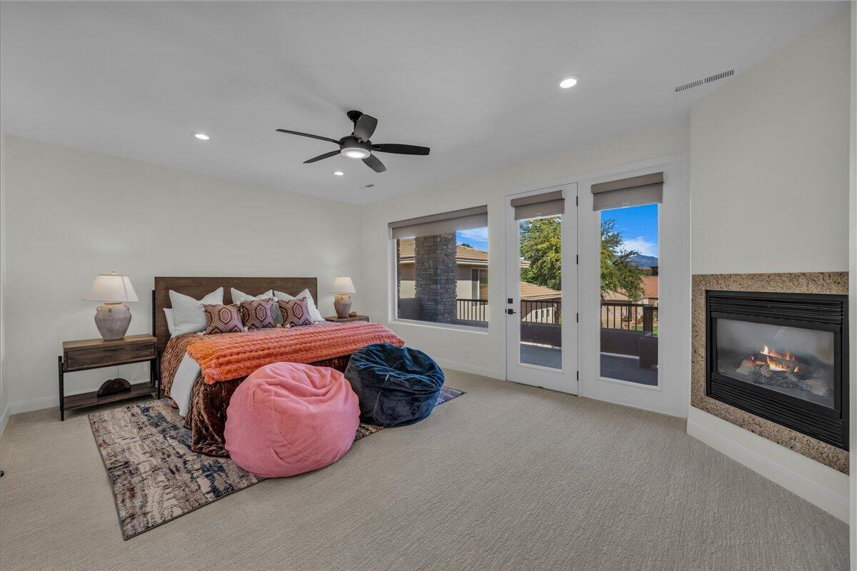 STONE CLIFF TOWNHOMES - Residential