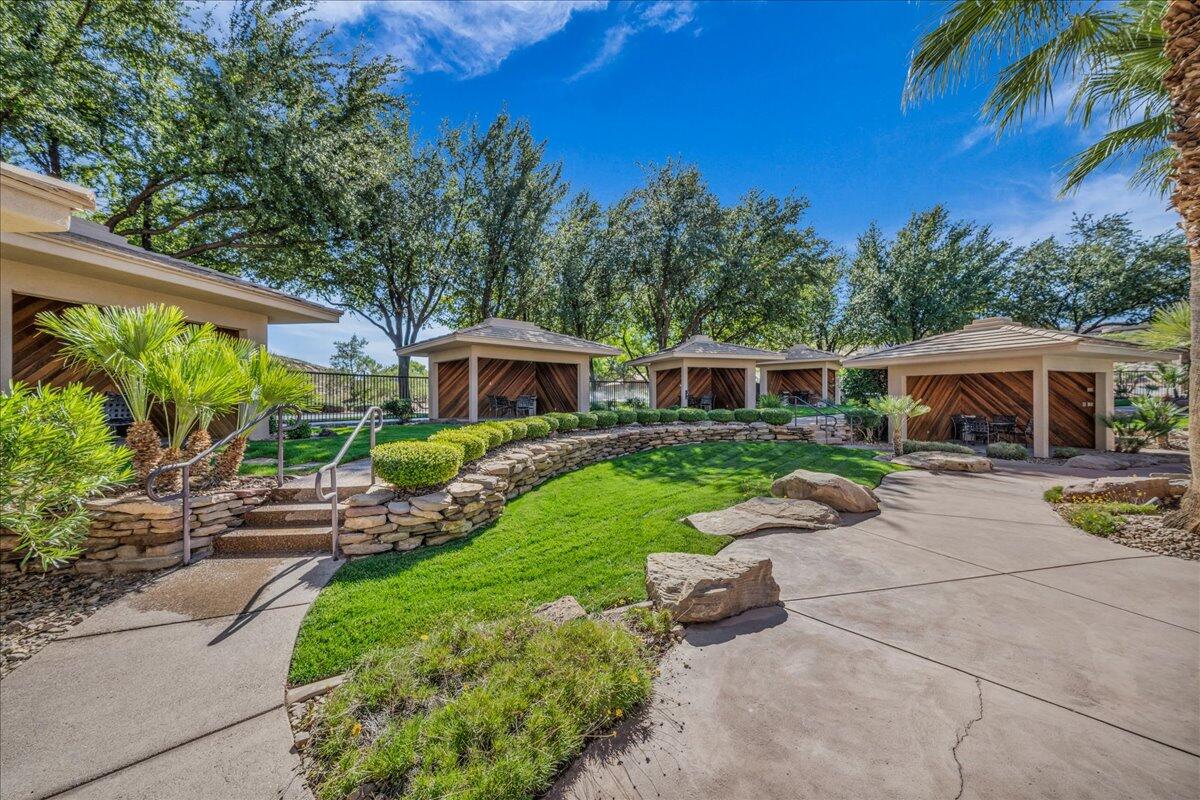 STONE CLIFF TOWNHOMES - Residential