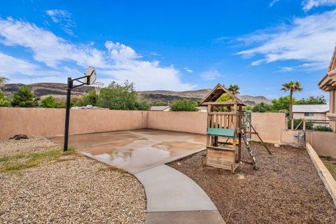 Tiny photo for 85 E 400 N, Hurricane, UT 84737 (MLS # 25-266237)