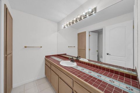Tiny photo for 85 E 400 N, Hurricane, UT 84737 (MLS # 25-266237)