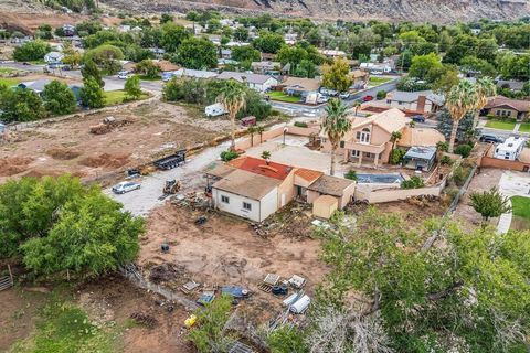 Tiny photo for 85 E 400 N, Hurricane, UT 84737 (MLS # 25-266237)