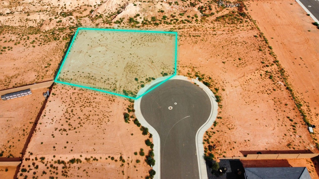 Photo of 3820 W 2570 S, Hurricane, UT 84737 (MLS # 26-277106)