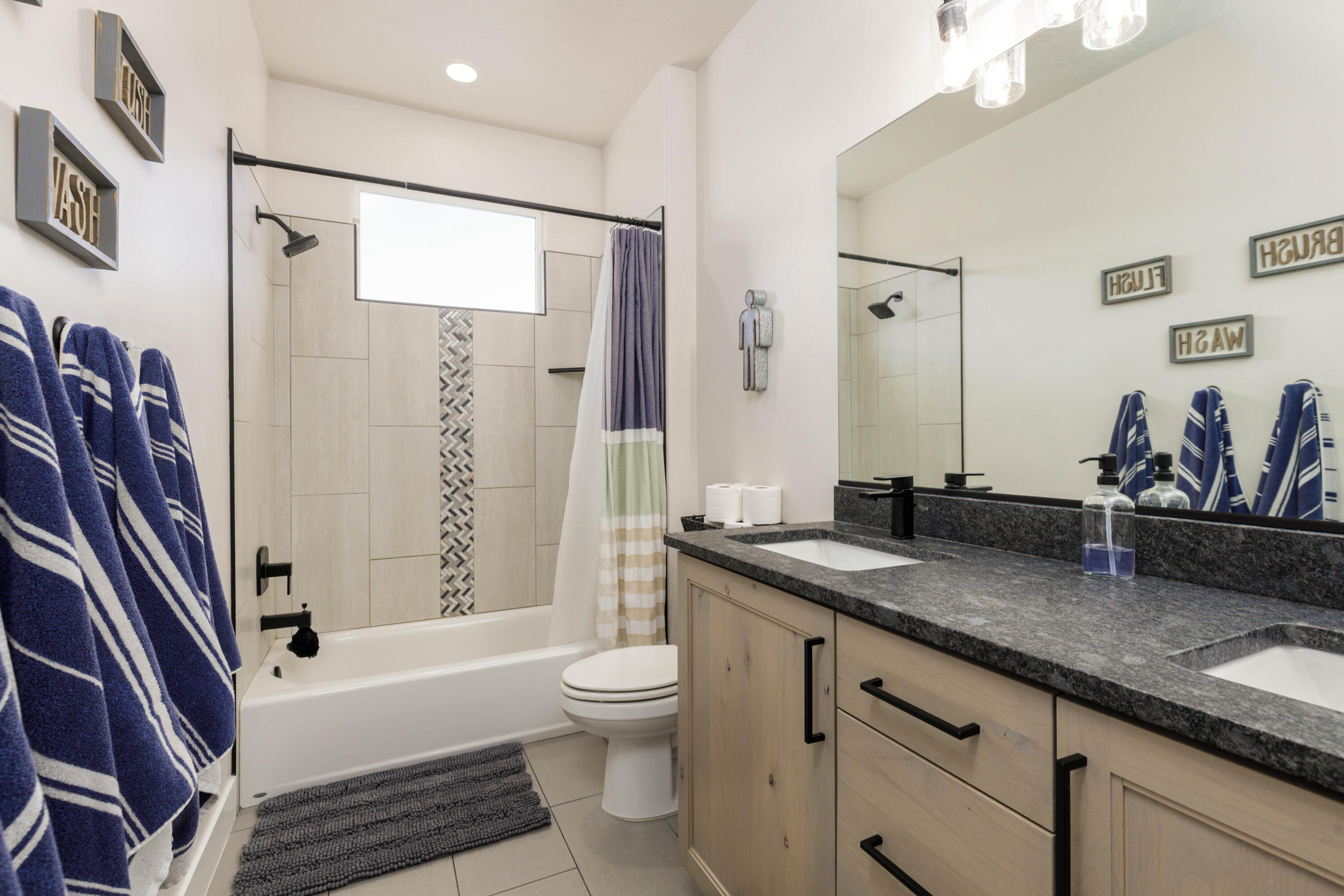 SEQUOIA ESTATES - Residential