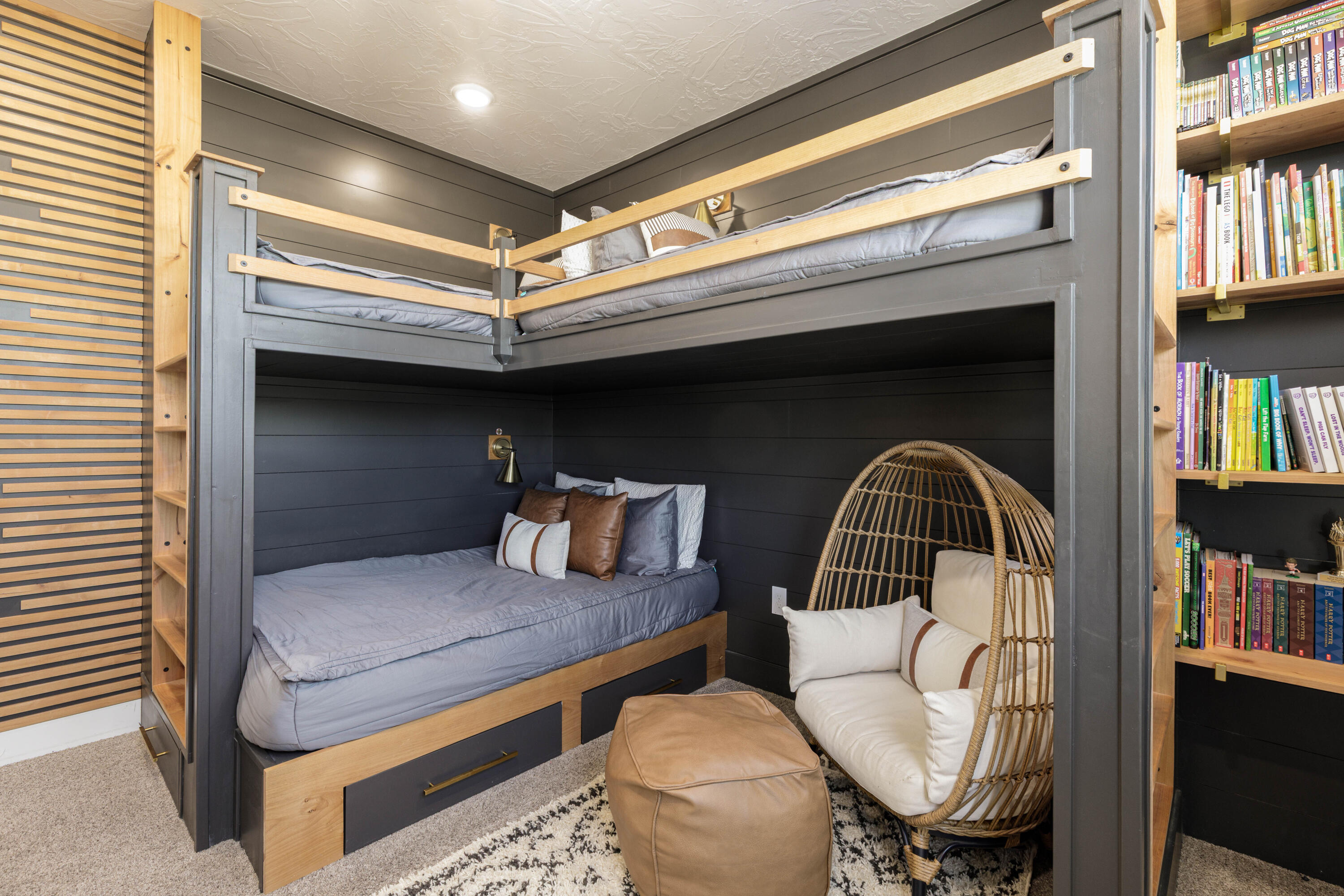 SEQUOIA ESTATES - Residential