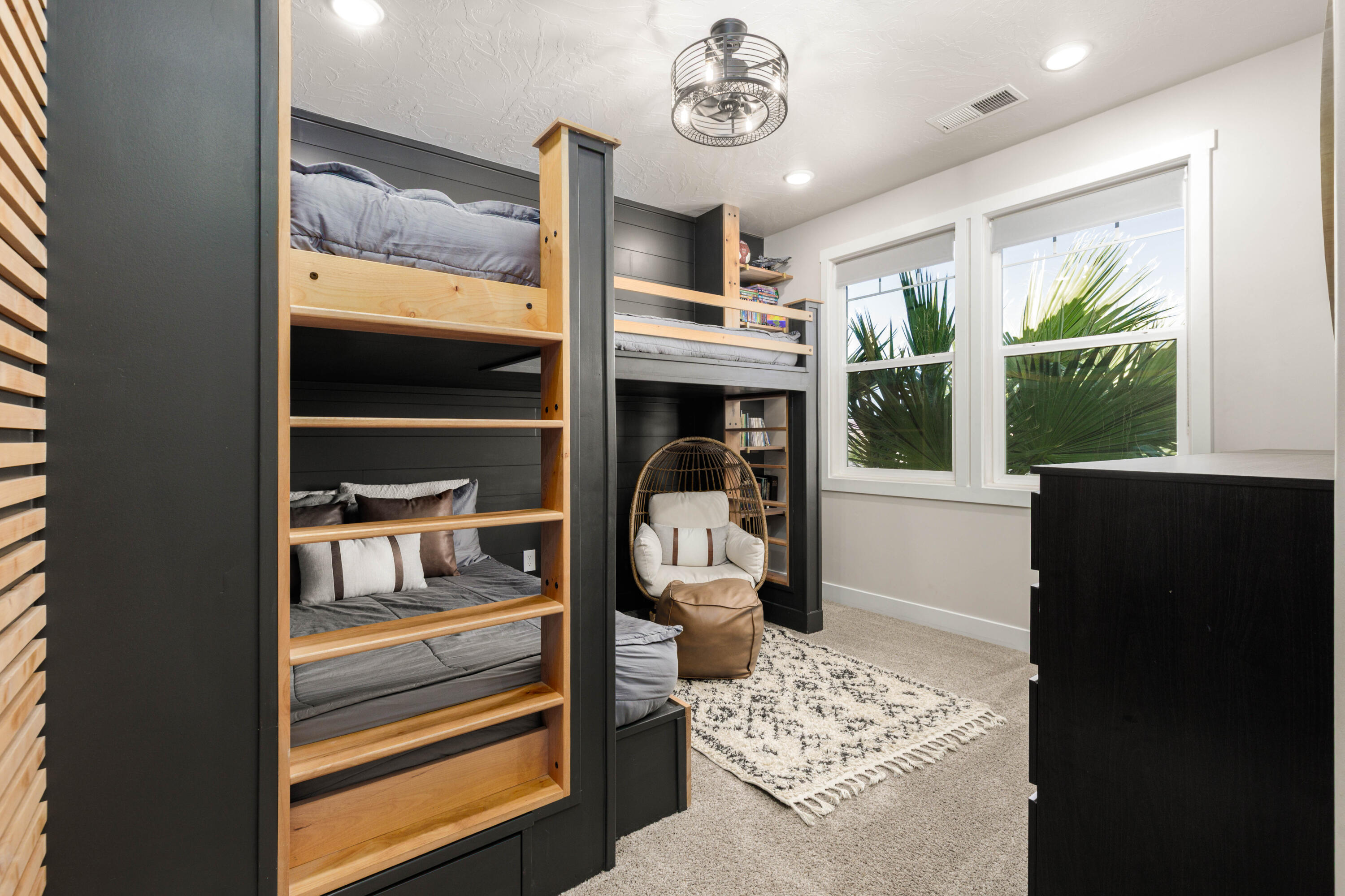 SEQUOIA ESTATES - Residential