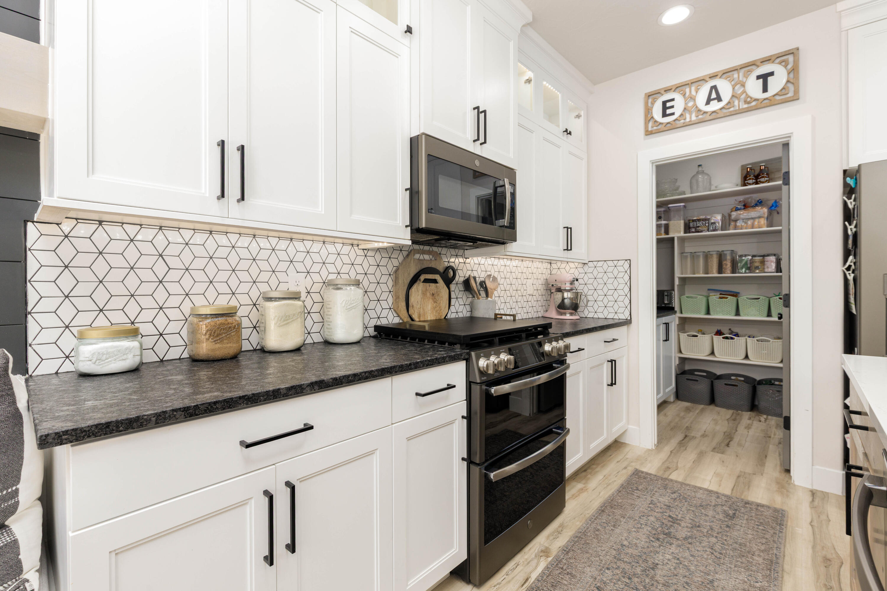 SEQUOIA ESTATES - Residential