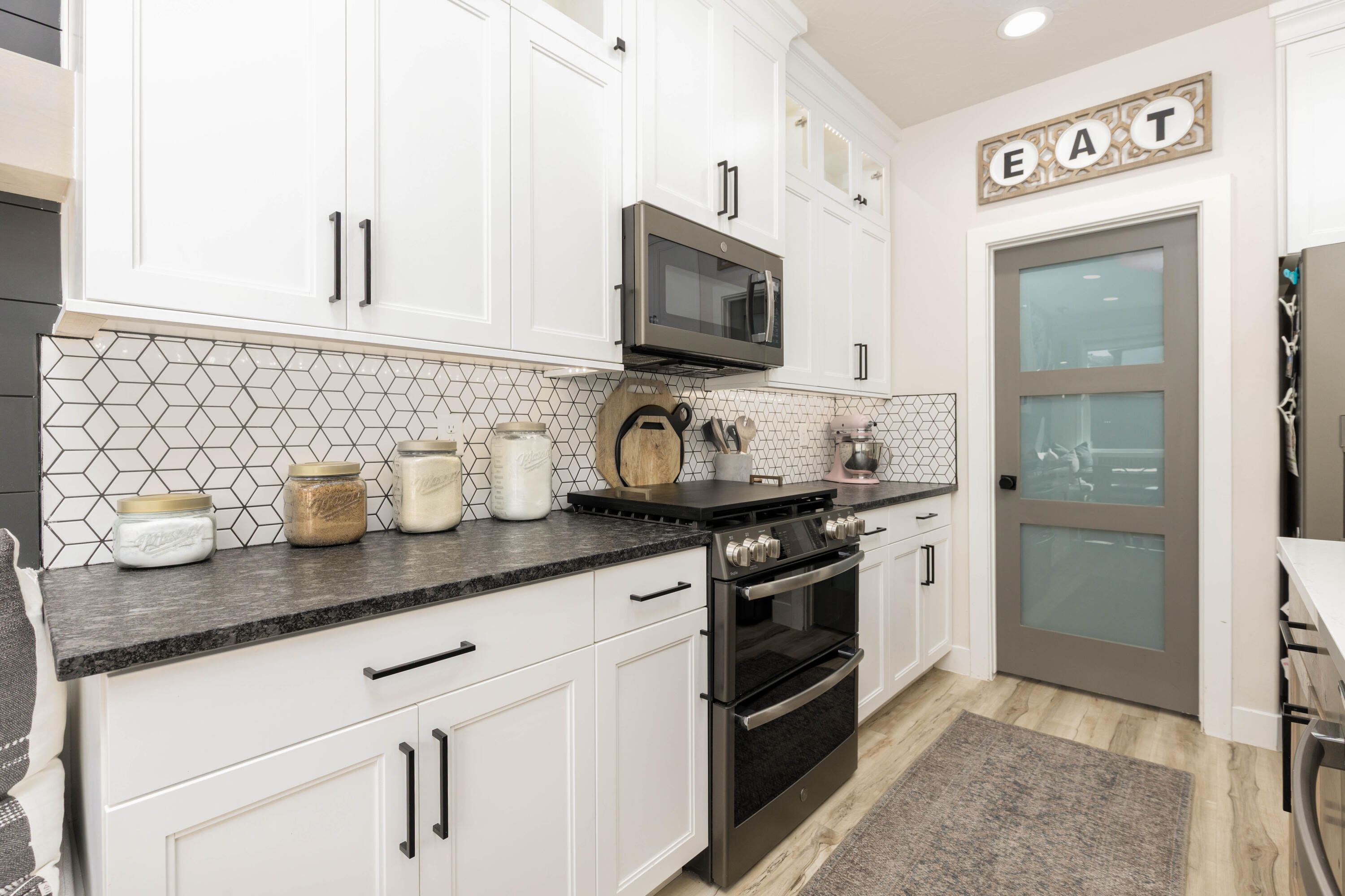 SEQUOIA ESTATES - Residential